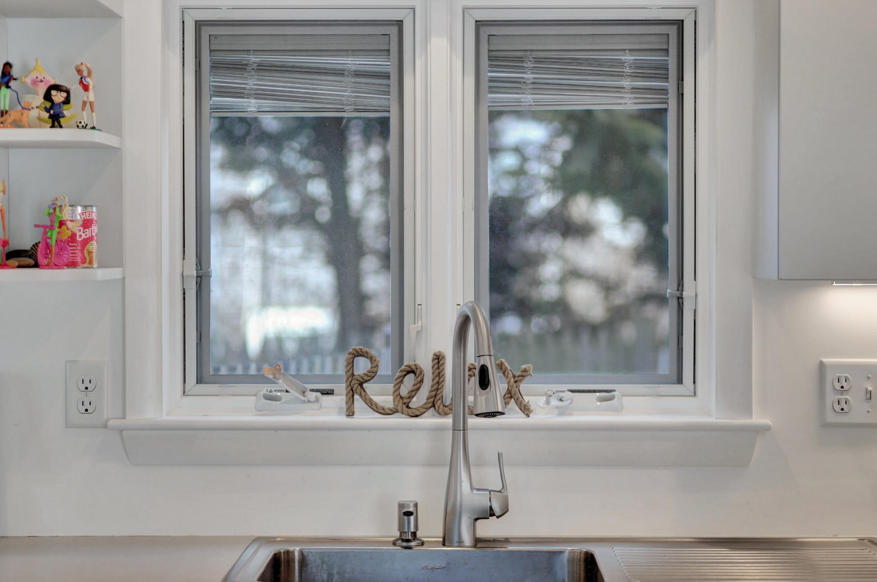 480 Commercial St, Provincetown MA 02657-1912 exterior