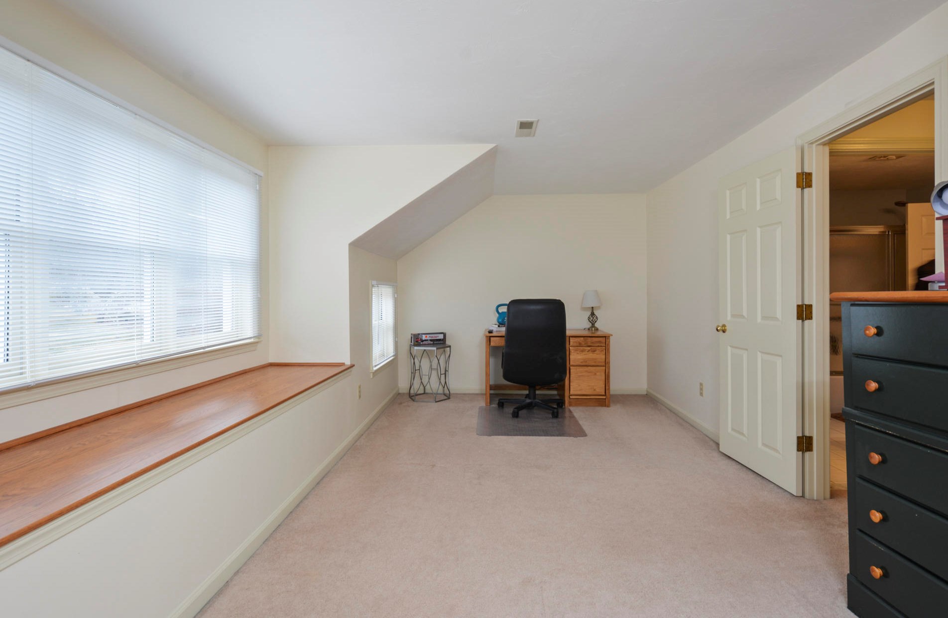 21 Hbr Hl Dr, Bourne MA 02532-3880 exterior