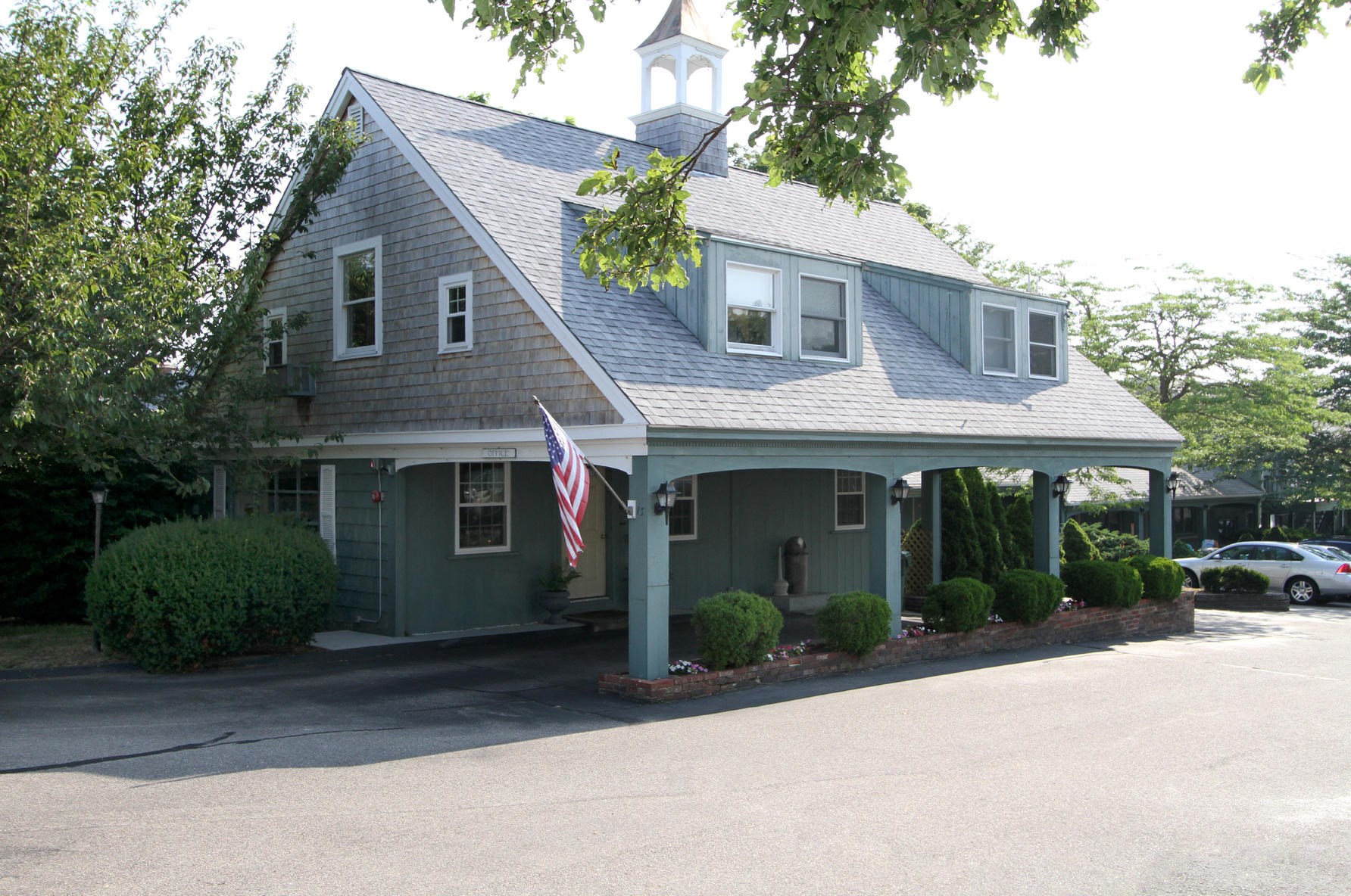 13 Orleans Rd, Orleans MA 02653-4012 exterior