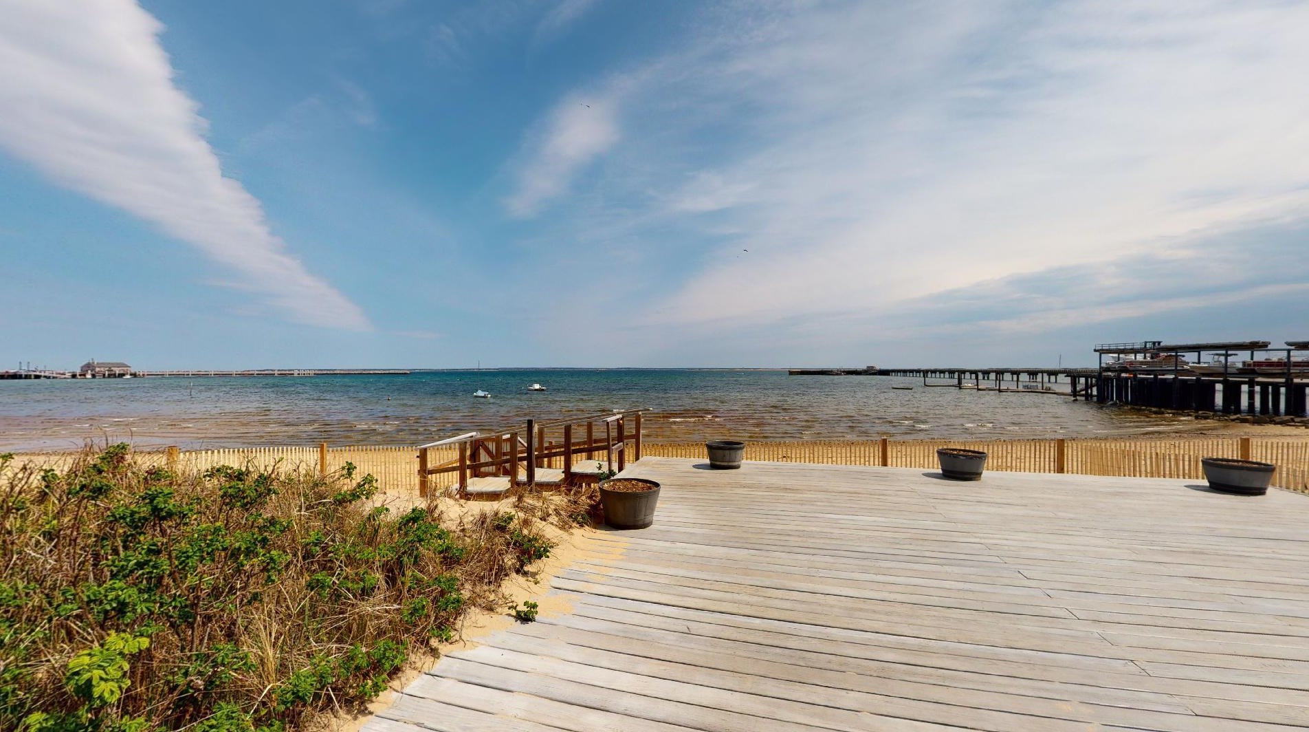 145 Commercial St, Provincetown MA  02657-2036 exterior