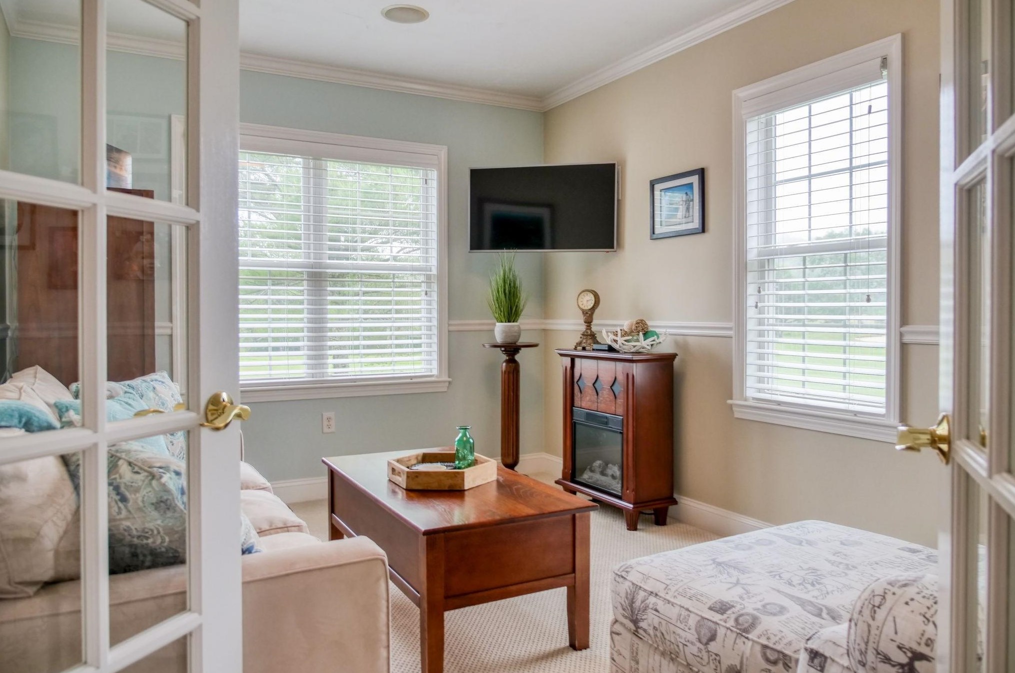 12 Blue Mdw Ct, Bourne MA 02532-8343 exterior