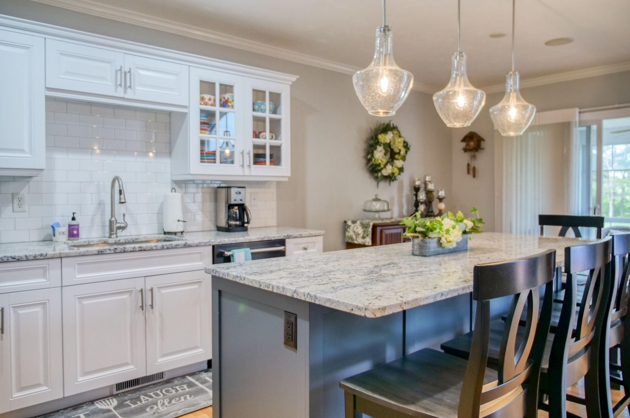 12 Blue Mdw Ct, Bourne MA 02532-8343 exterior