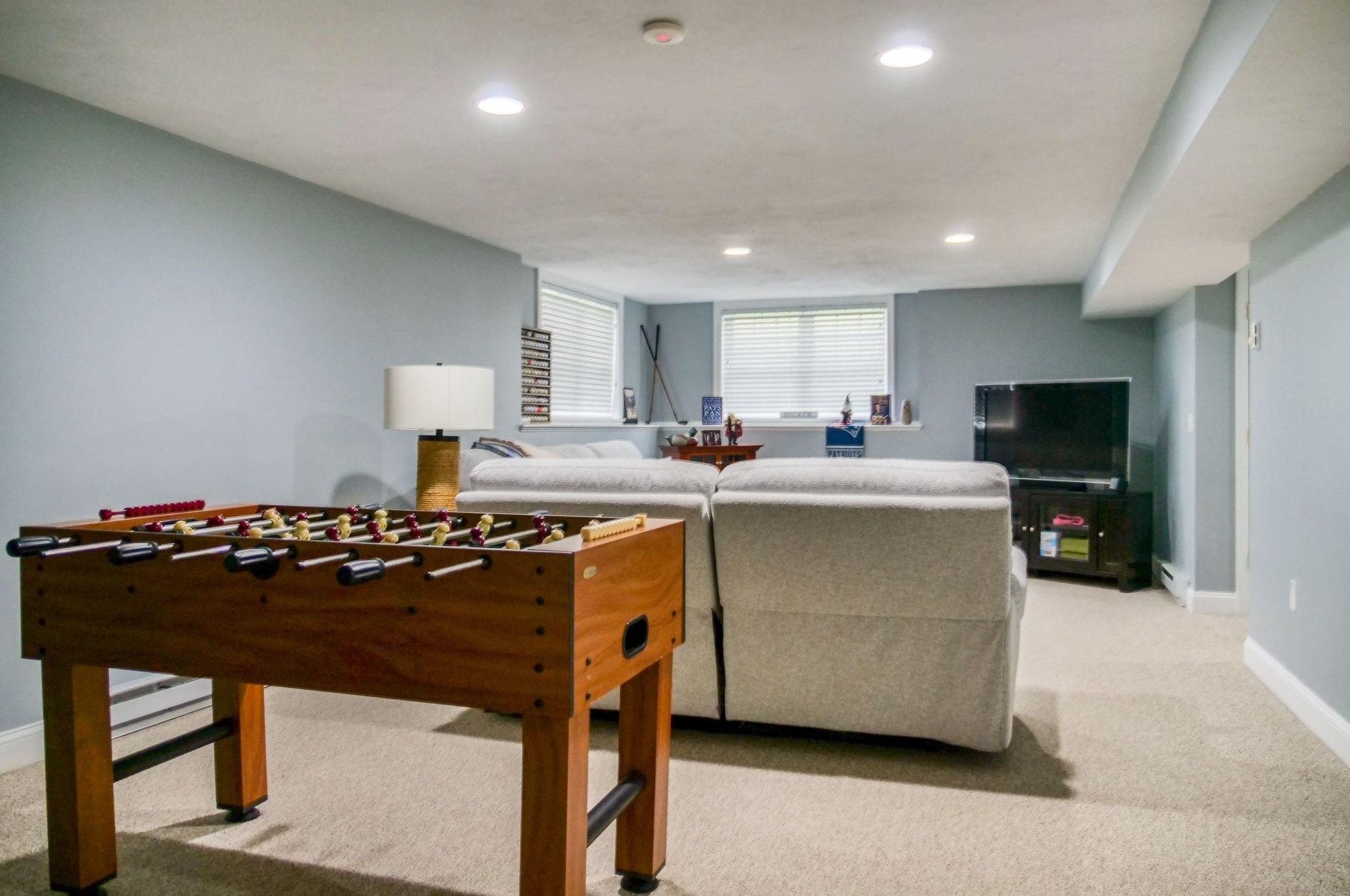 12 Blue Mdw Ct, Bourne MA 02532-8343 exterior