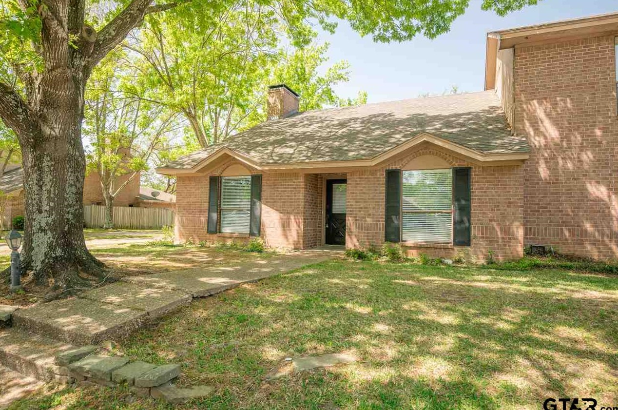 5831 Hollytree Dr, Tyler TX  75703-5604 exterior