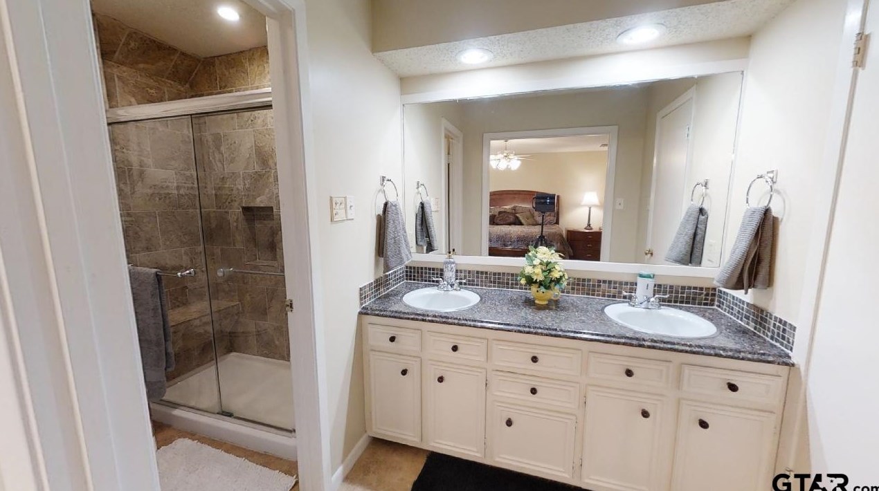 600 David Dr, Tyler TX  75703-4815 exterior