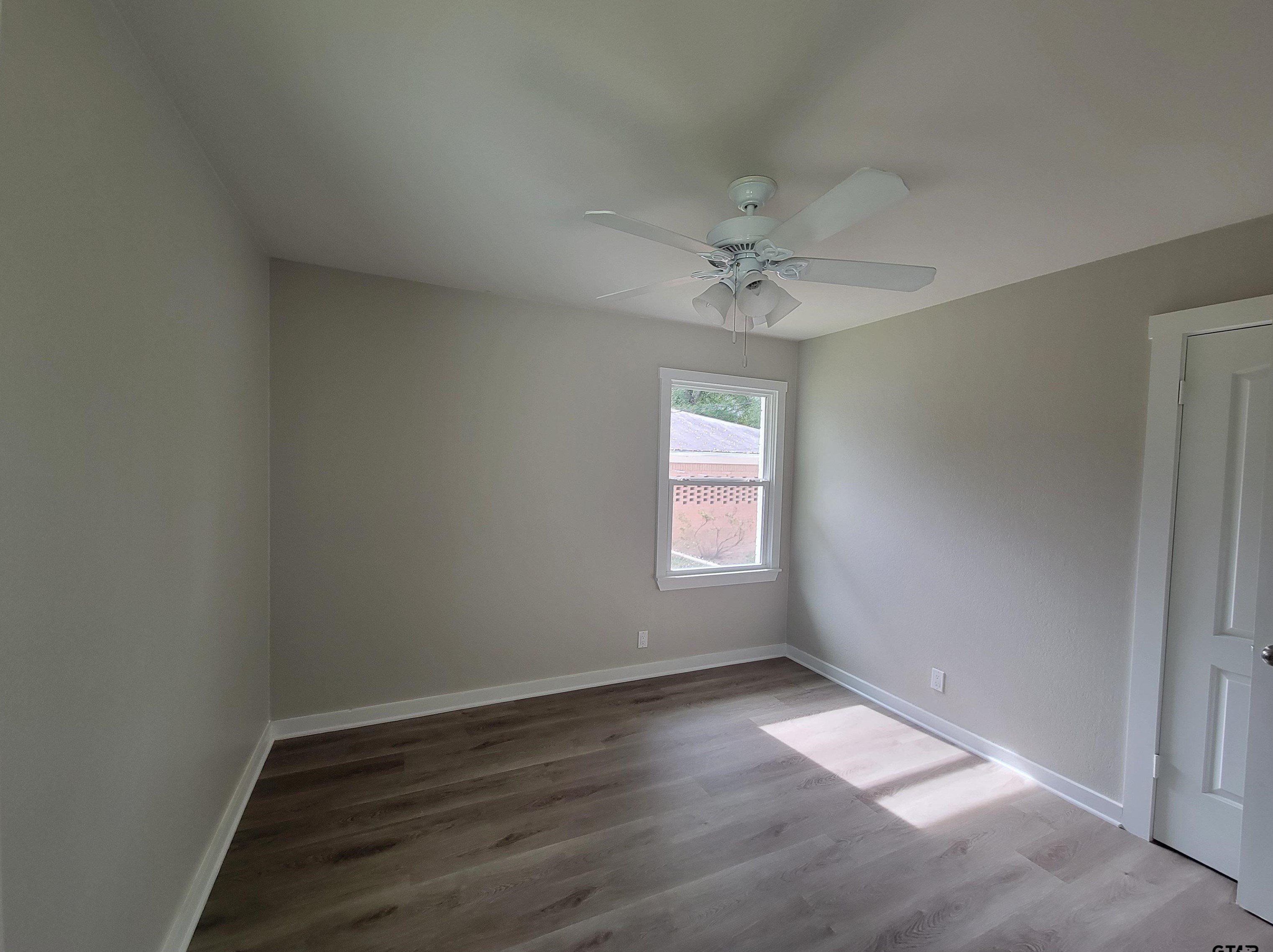 1525 Charlotte Dr, Tyler TX  75702-2619 exterior