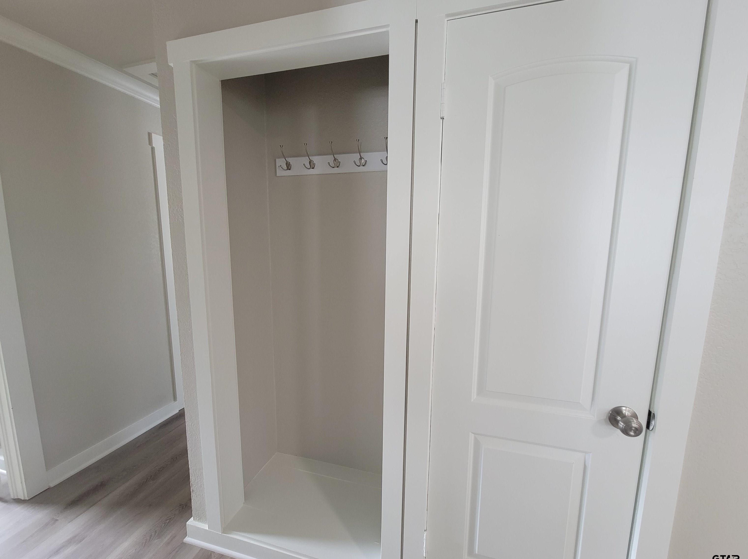 1525 Charlotte Dr, Tyler TX  75702-2619 exterior