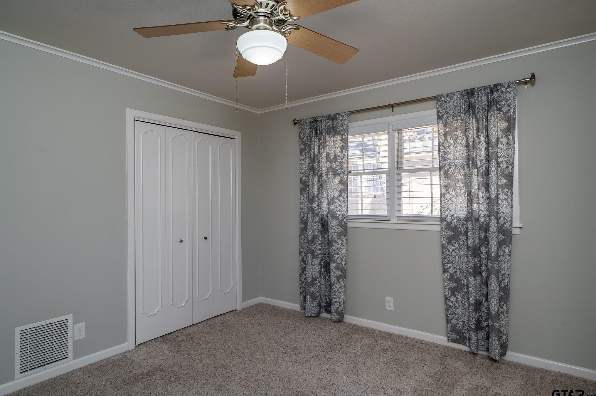 1716 Yosemite, Tyler TX  75703-2051 exterior