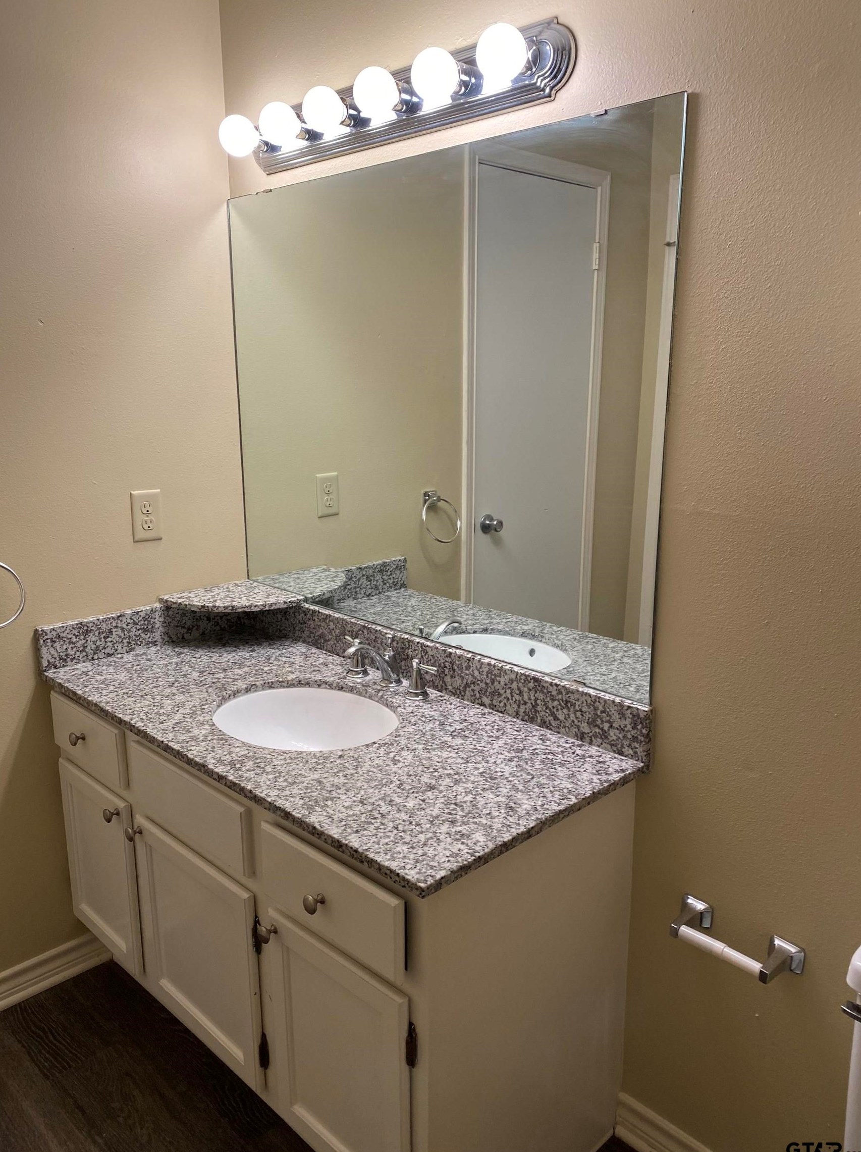 5885 Creekside Cir, Tyler TX 75703-6103 exterior