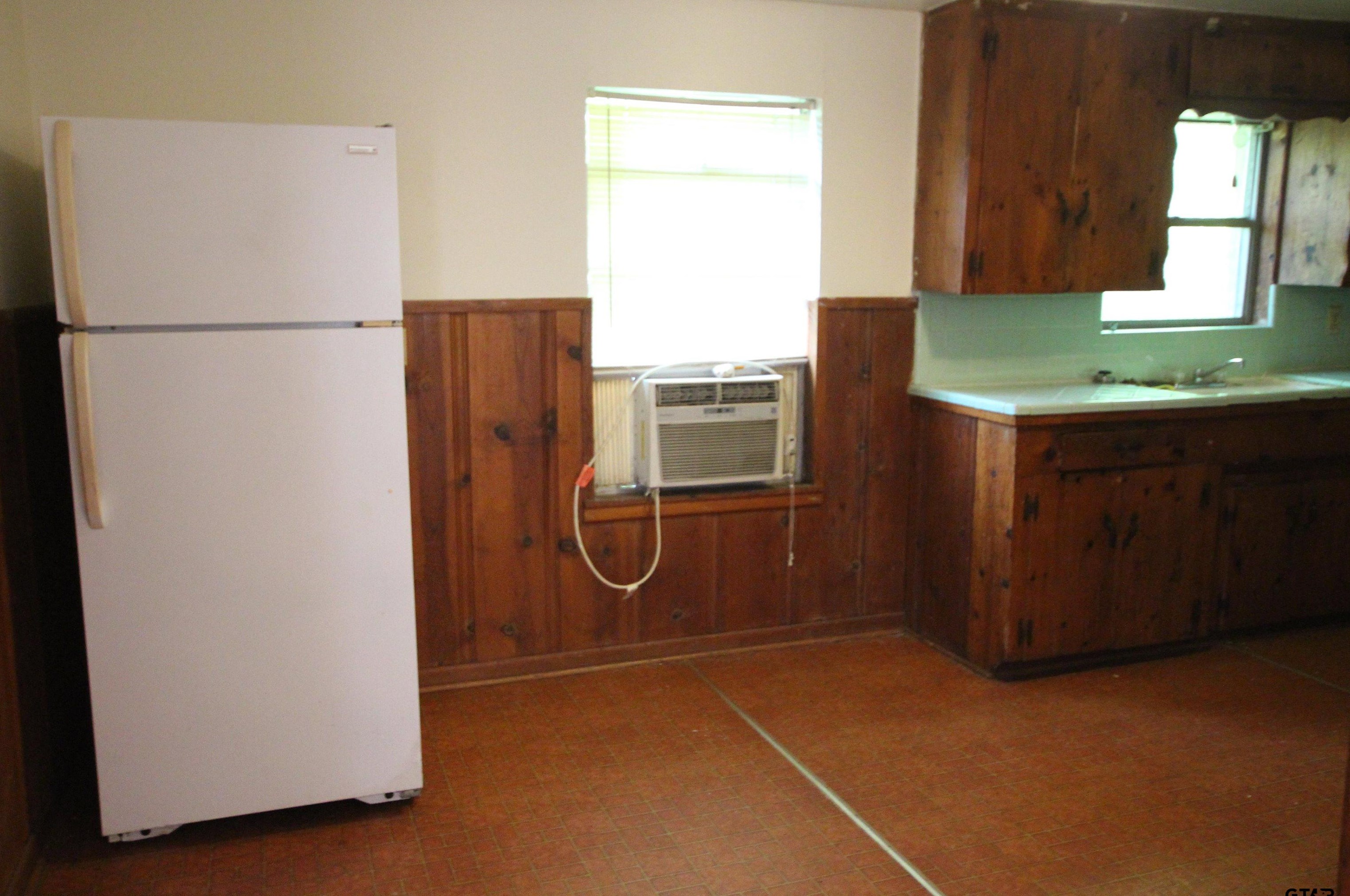 1424 Houston St, Tyler TX  75702-8519 exterior