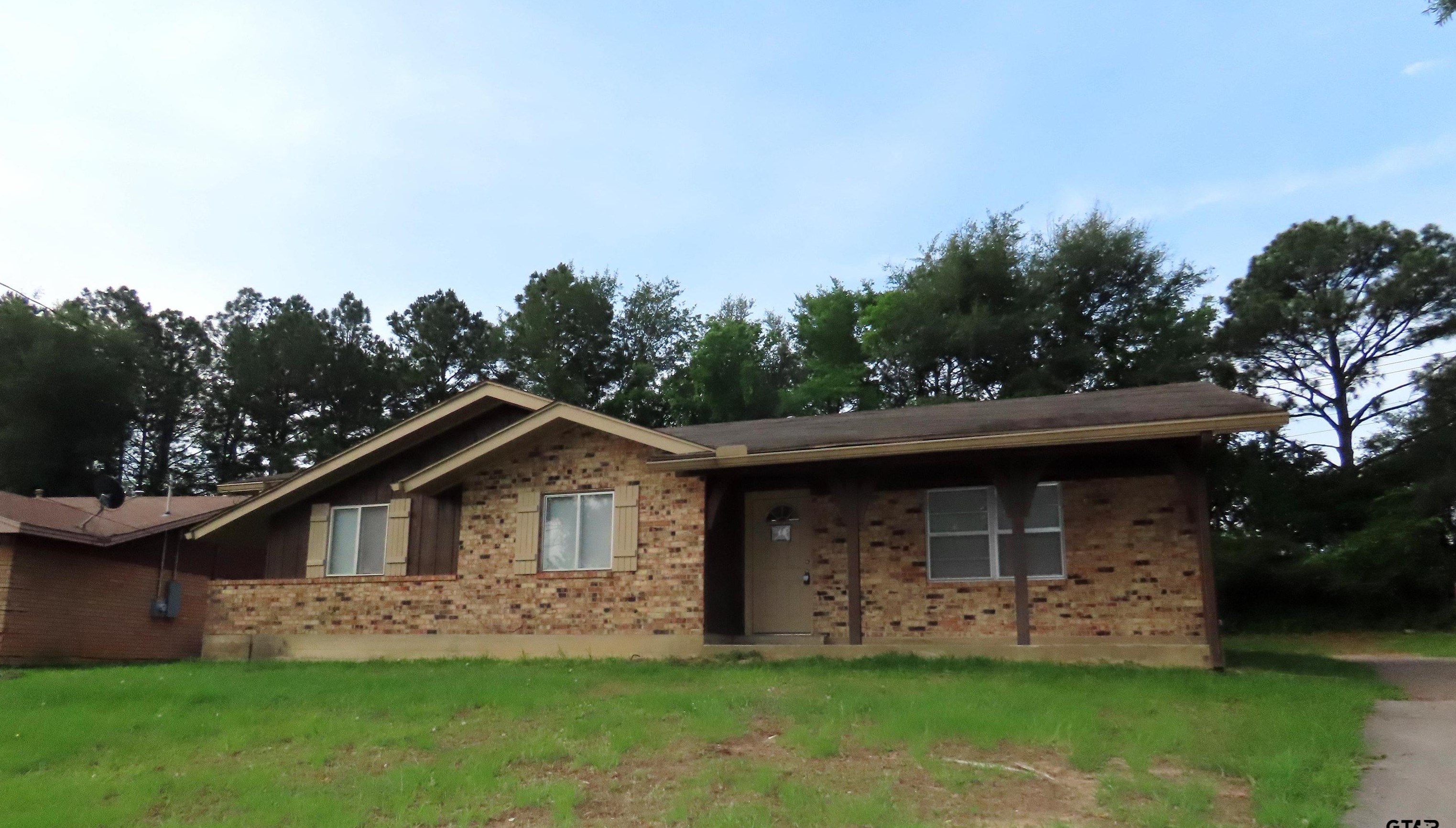 2801 Apache Trl, Tyler TX  75707-1801 exterior