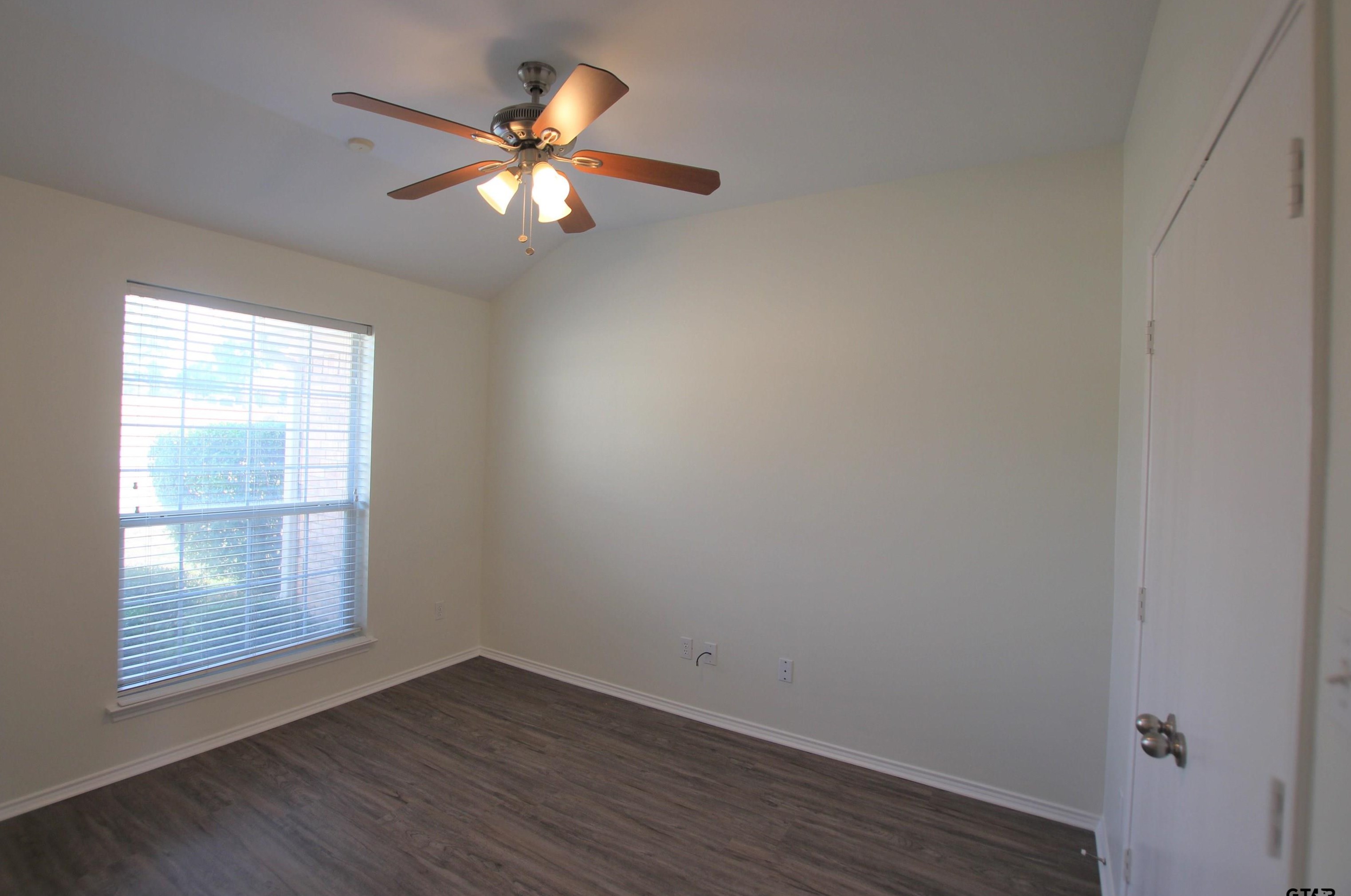 1939 Balsam Gap, Tyler TX  75703-7321 exterior