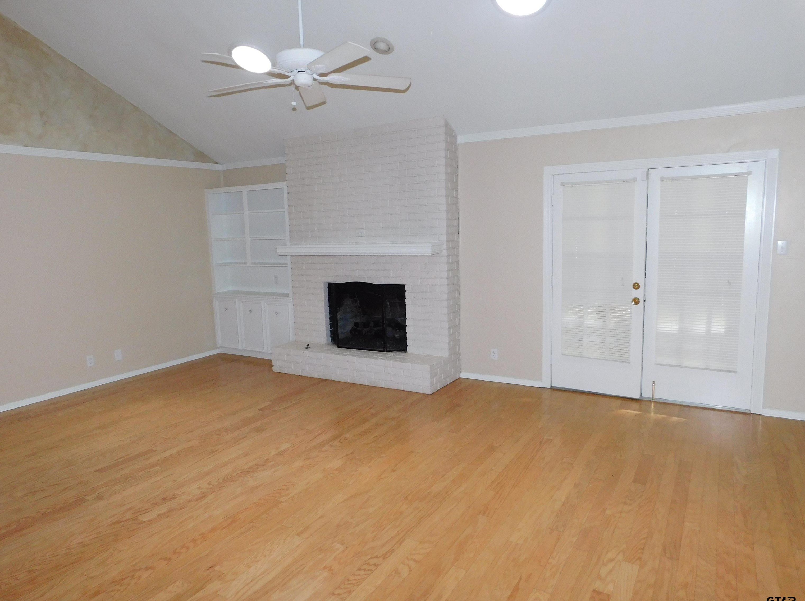 804 Spring Creek Dr, Tyler TX  75703-3537 exterior