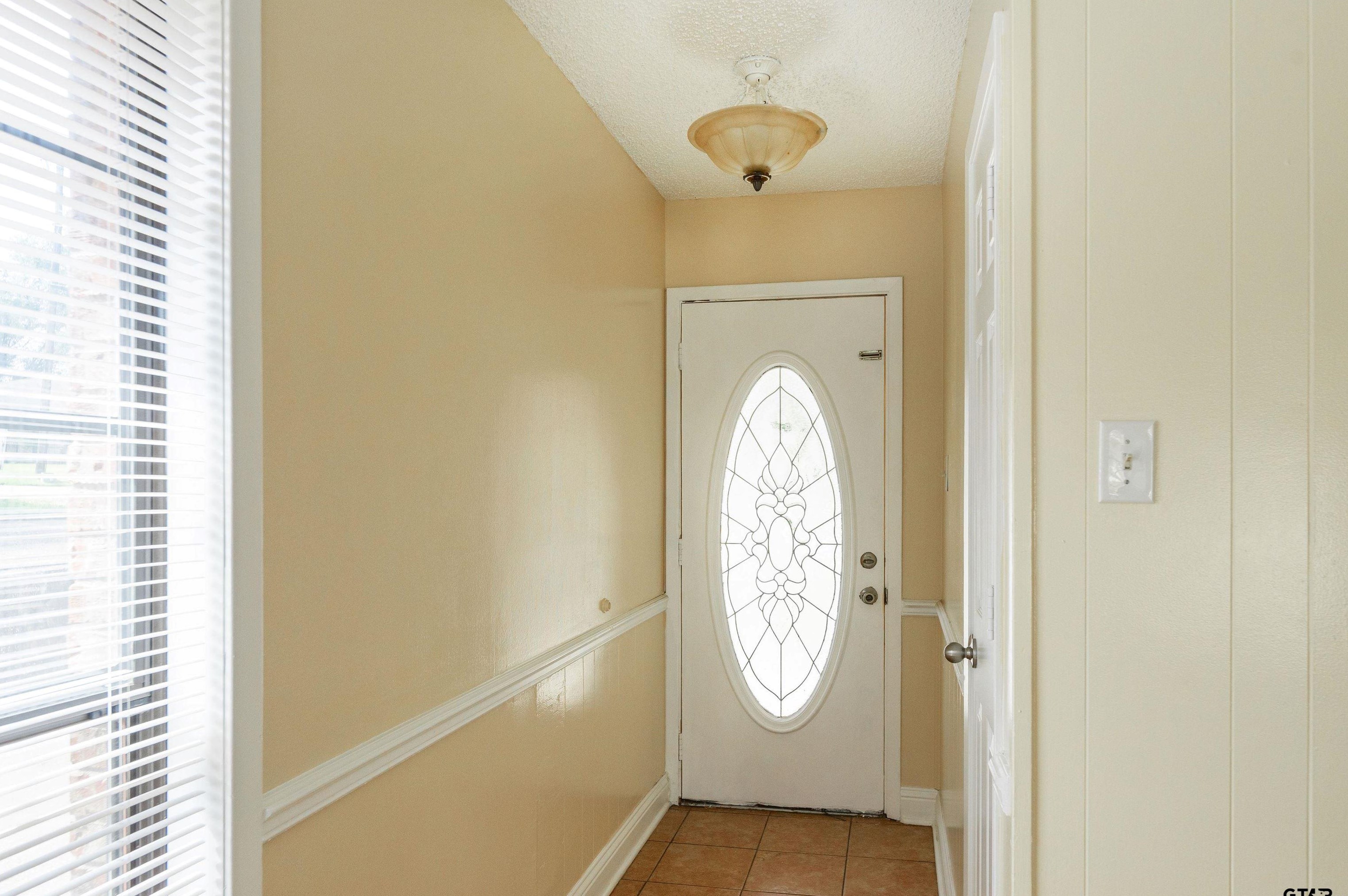 1614 Timber Creek Dr, Tyler TX  75703-4003 exterior
