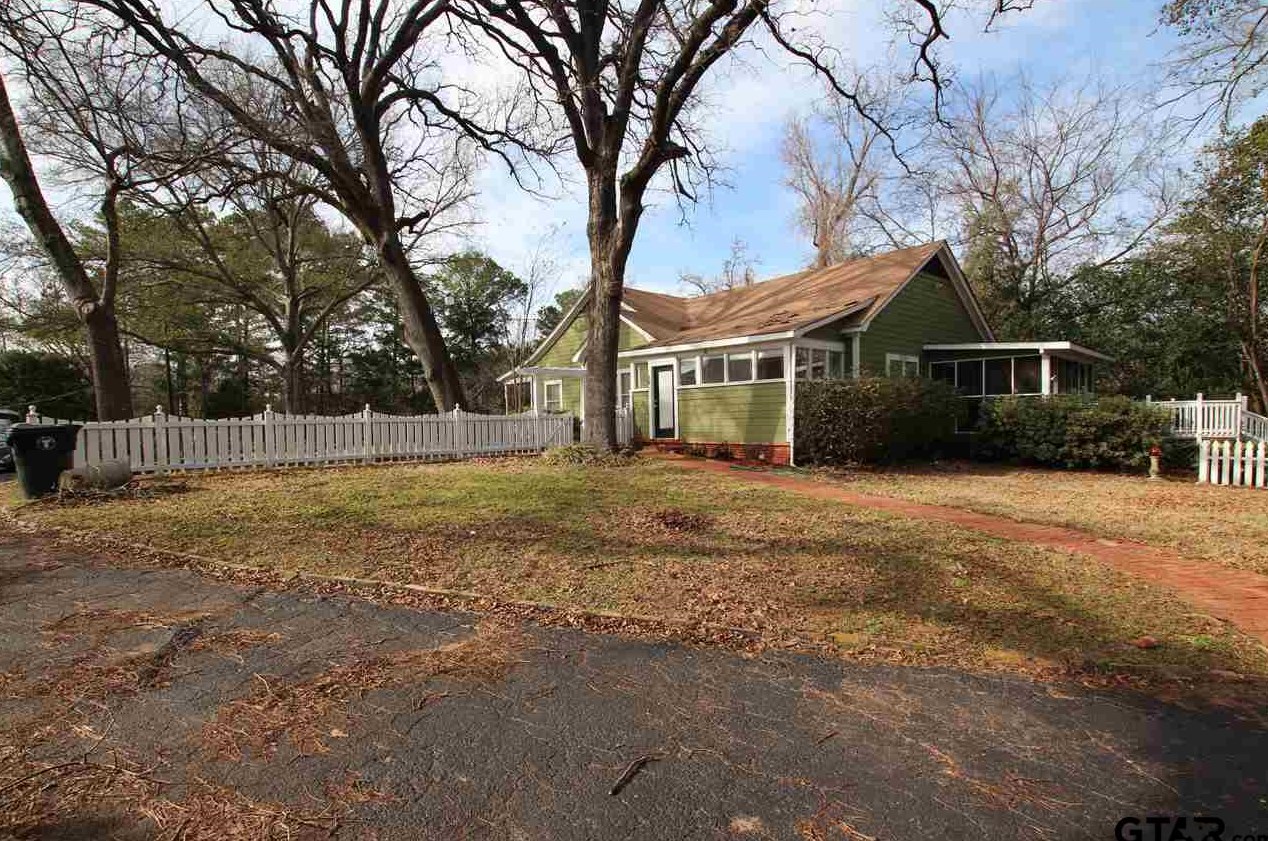 2712 Donnybrook Ave, Tyler TX  75701-7017 exterior