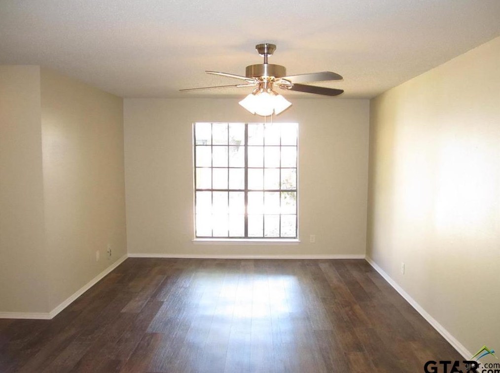323 Top Hill Dr, Tyler TX  75703-3623 exterior