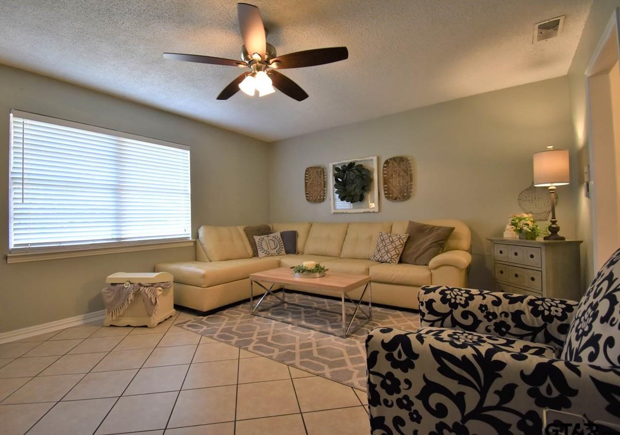 3106 Donnybrook Ave, Tyler TX  75701-7928 exterior