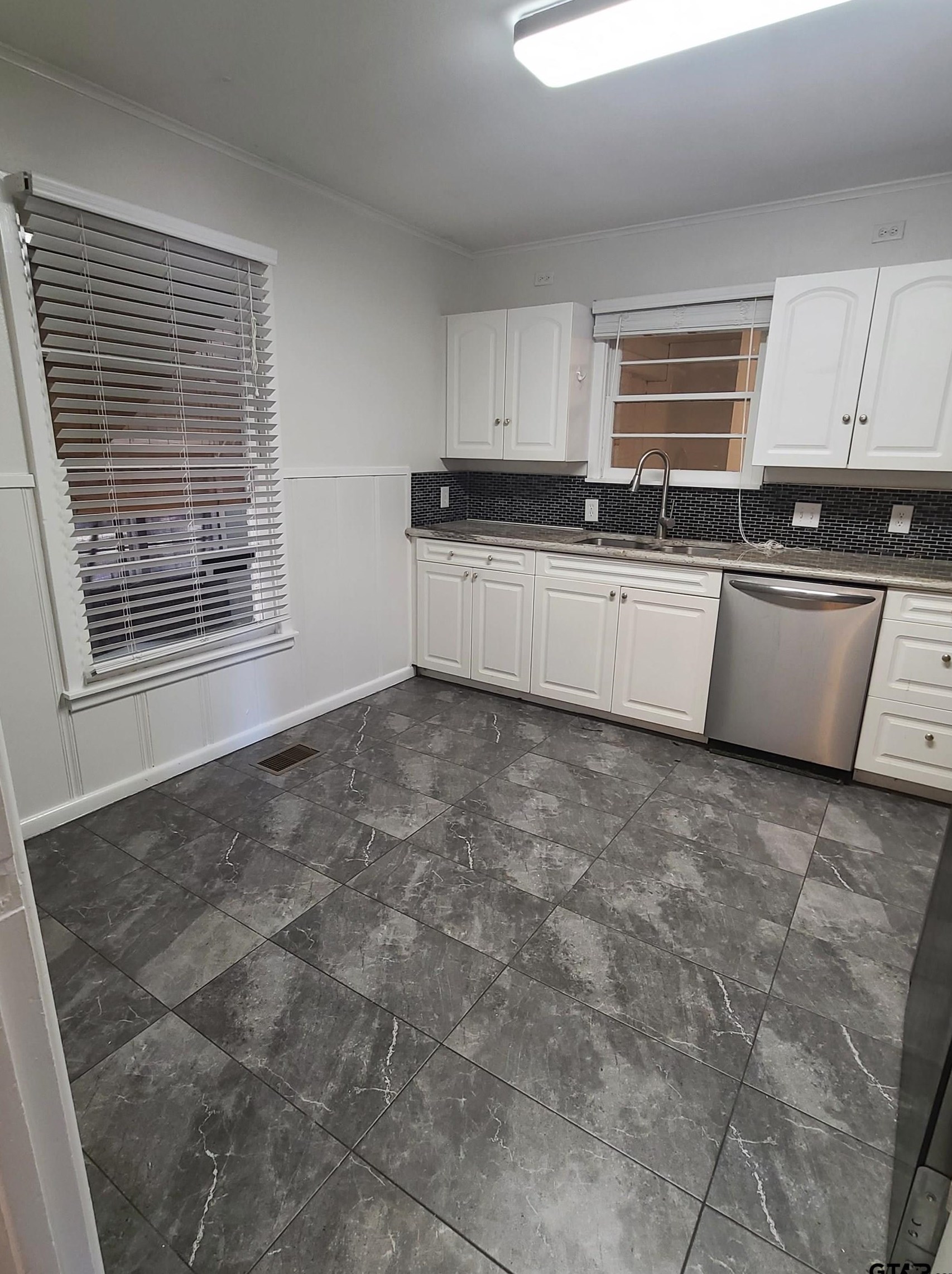 3017 Jan Ave, Tyler TX  75701-8012 exterior