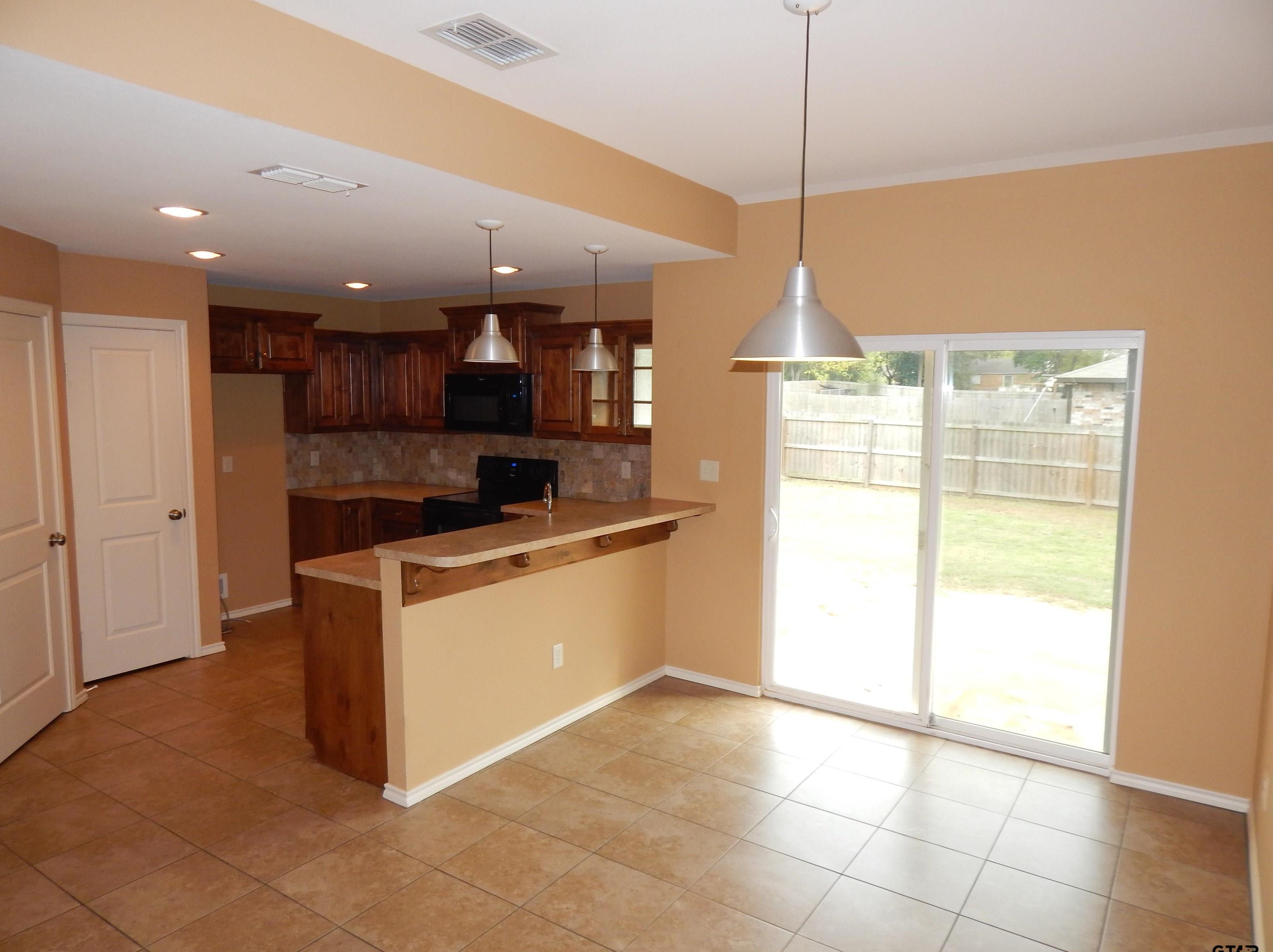 314 Mallory St, Hide A Way TX  75771-6487 exterior