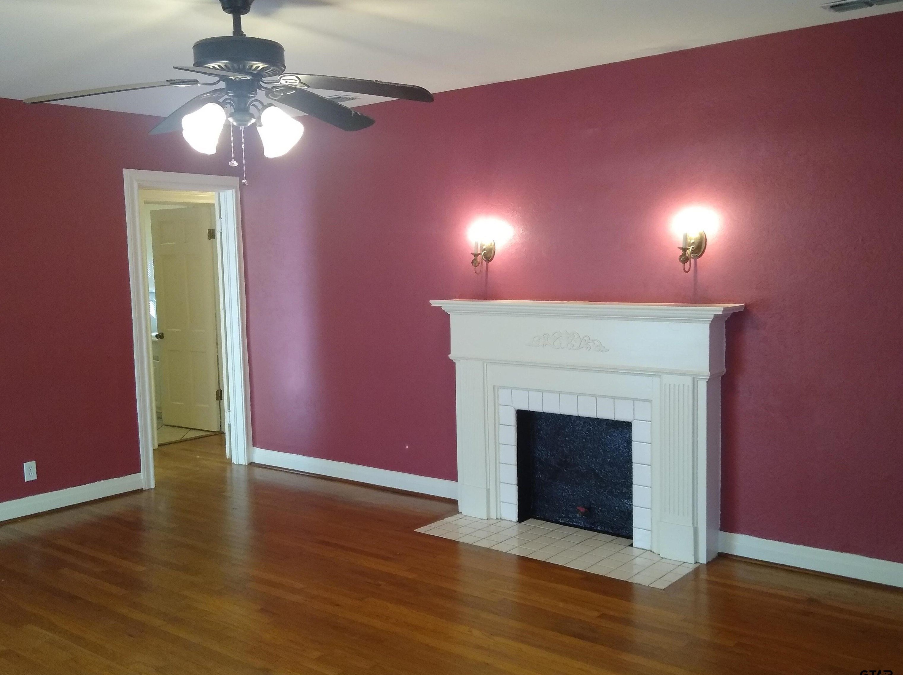 409 Sunny Ln, Tyler TX  75702-7940 exterior