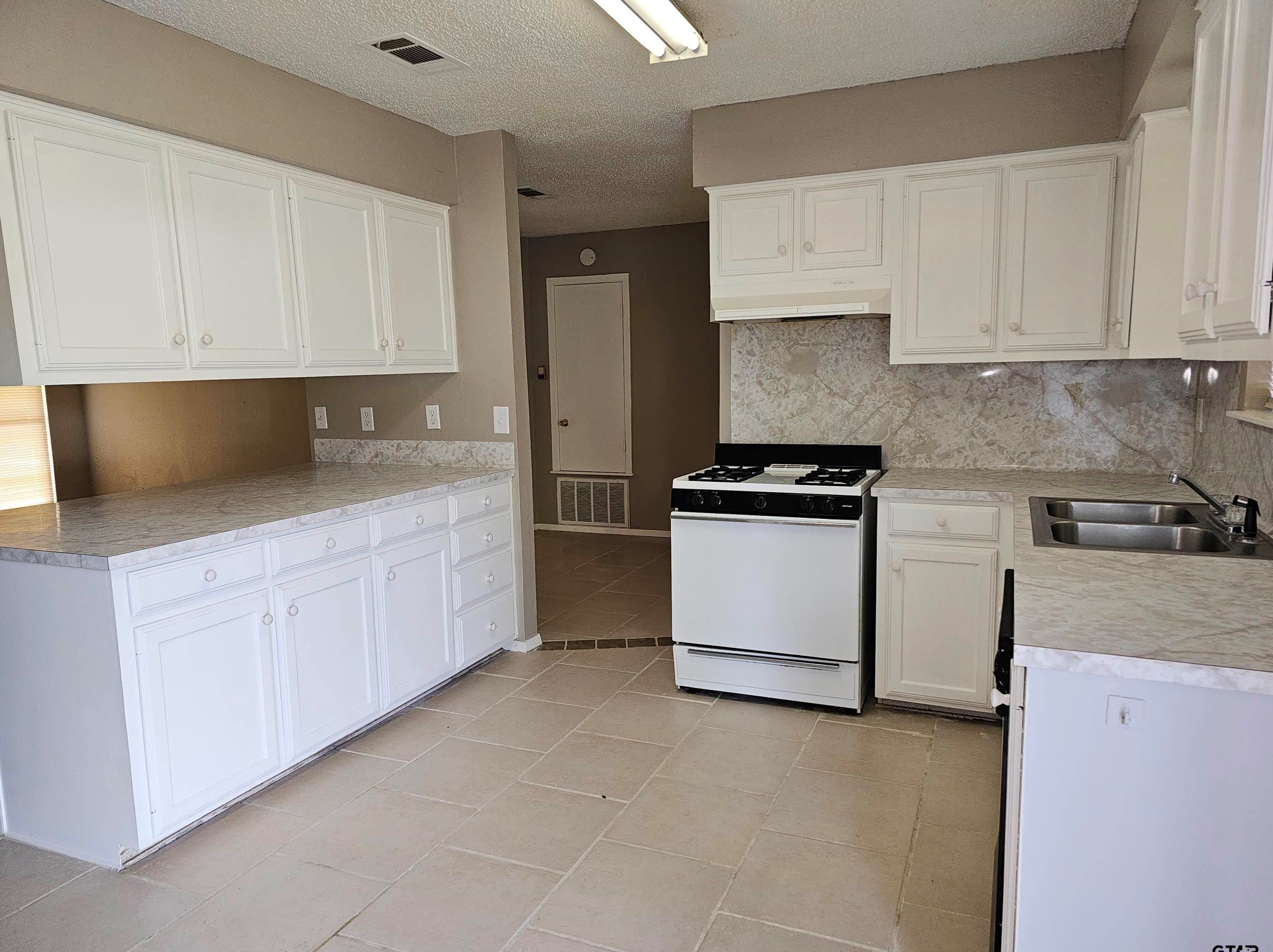 2940 Fm 3384, Faker TX  75686-6232 exterior