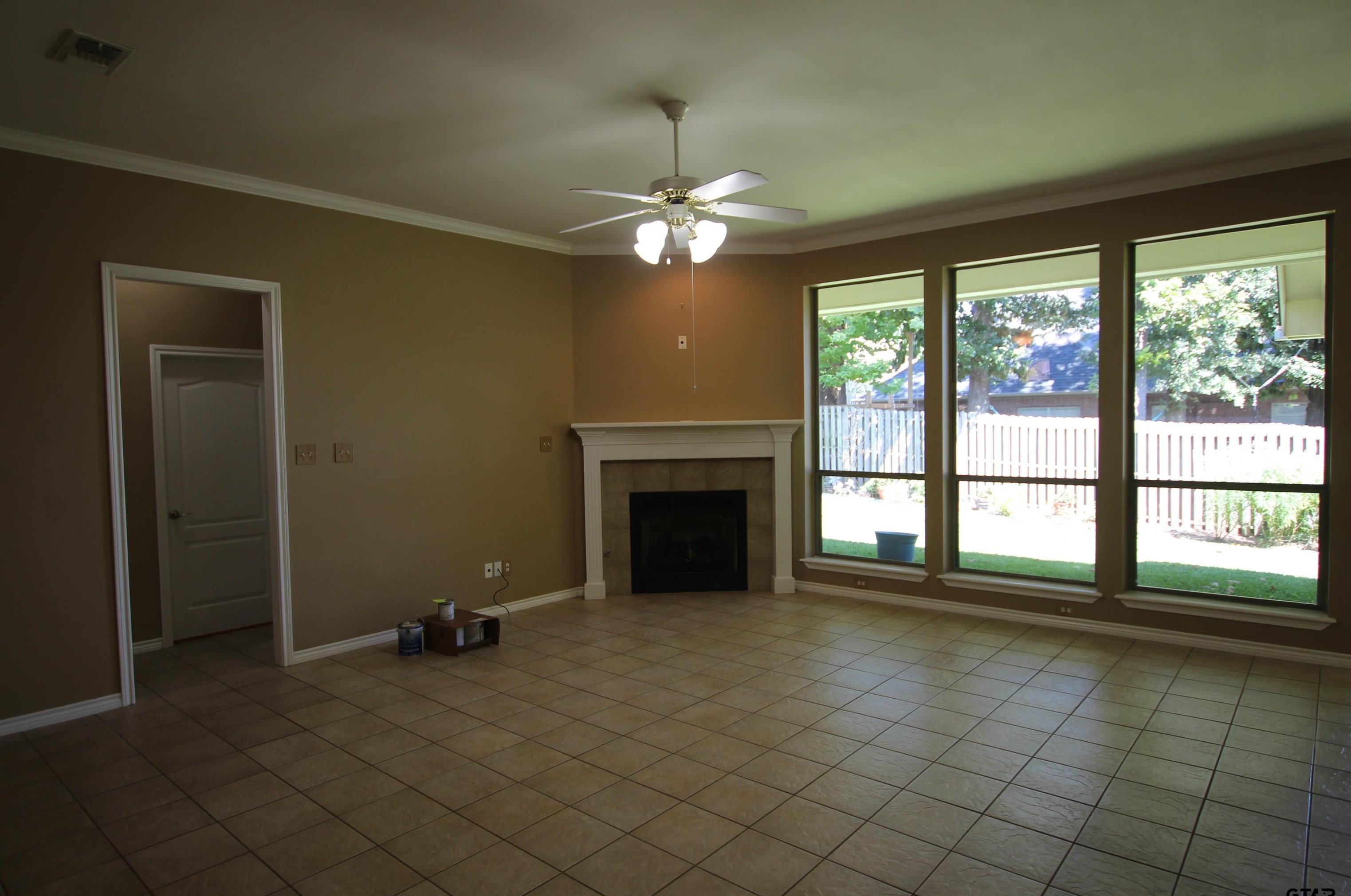 5716 Thomas Nelson Dr, Tyler TX  75707-6141 exterior
