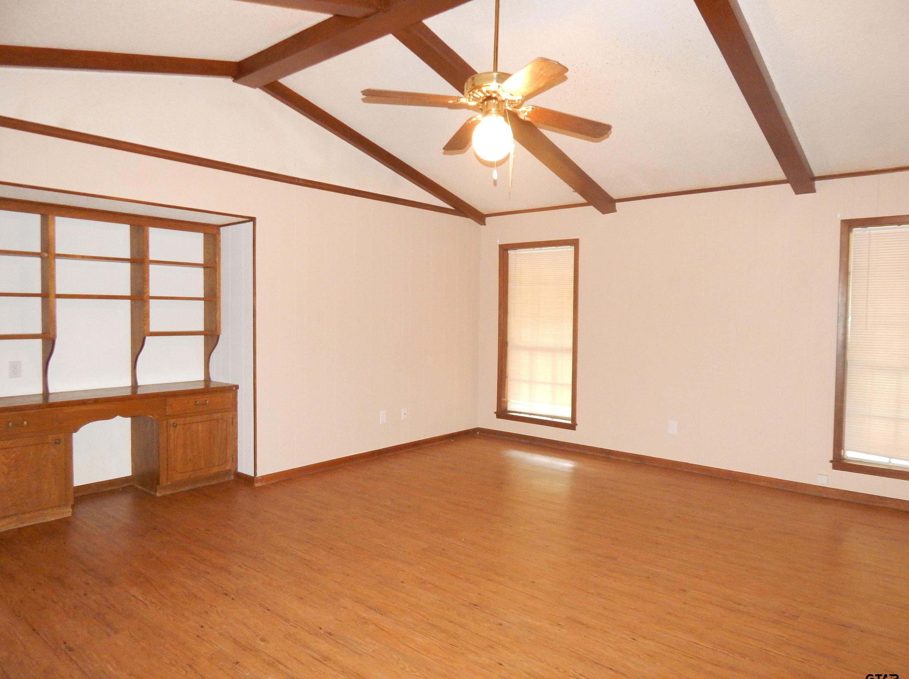 923 8th St, Tyler TX  75701-4406 exterior