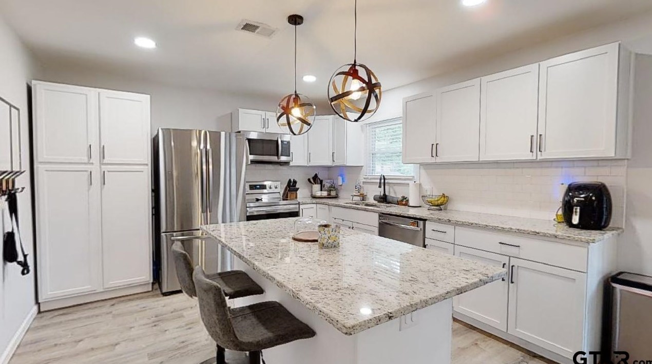 2714 Anita Ln, Tyler TX 75701-7413 exterior