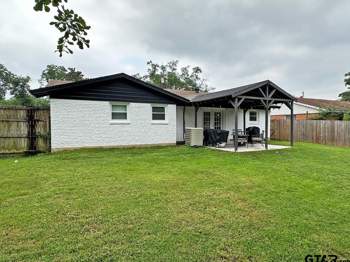 2714 Anita Ln, Tyler TX 75701-7413 exterior