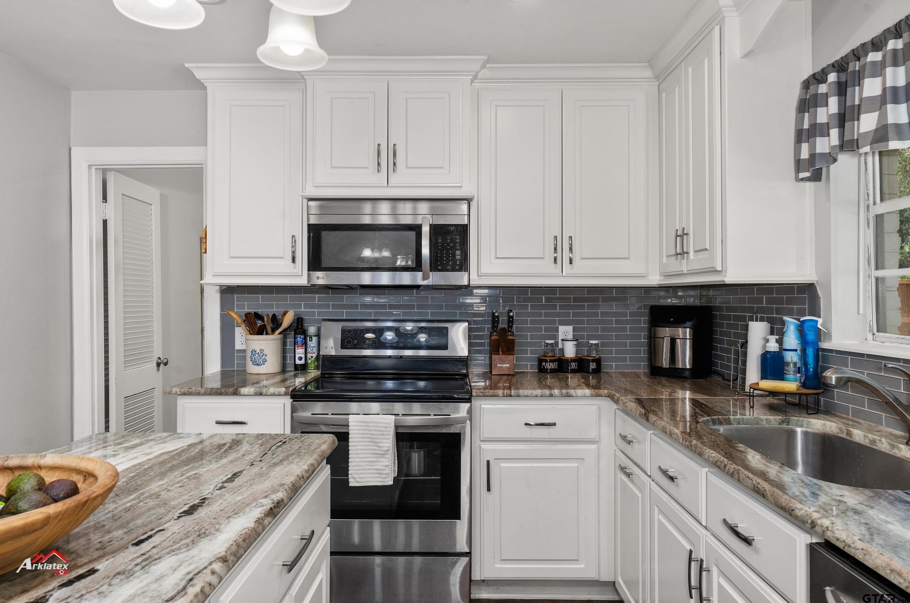 302 Fenton Rd, Longview TX 75604-1123 exterior