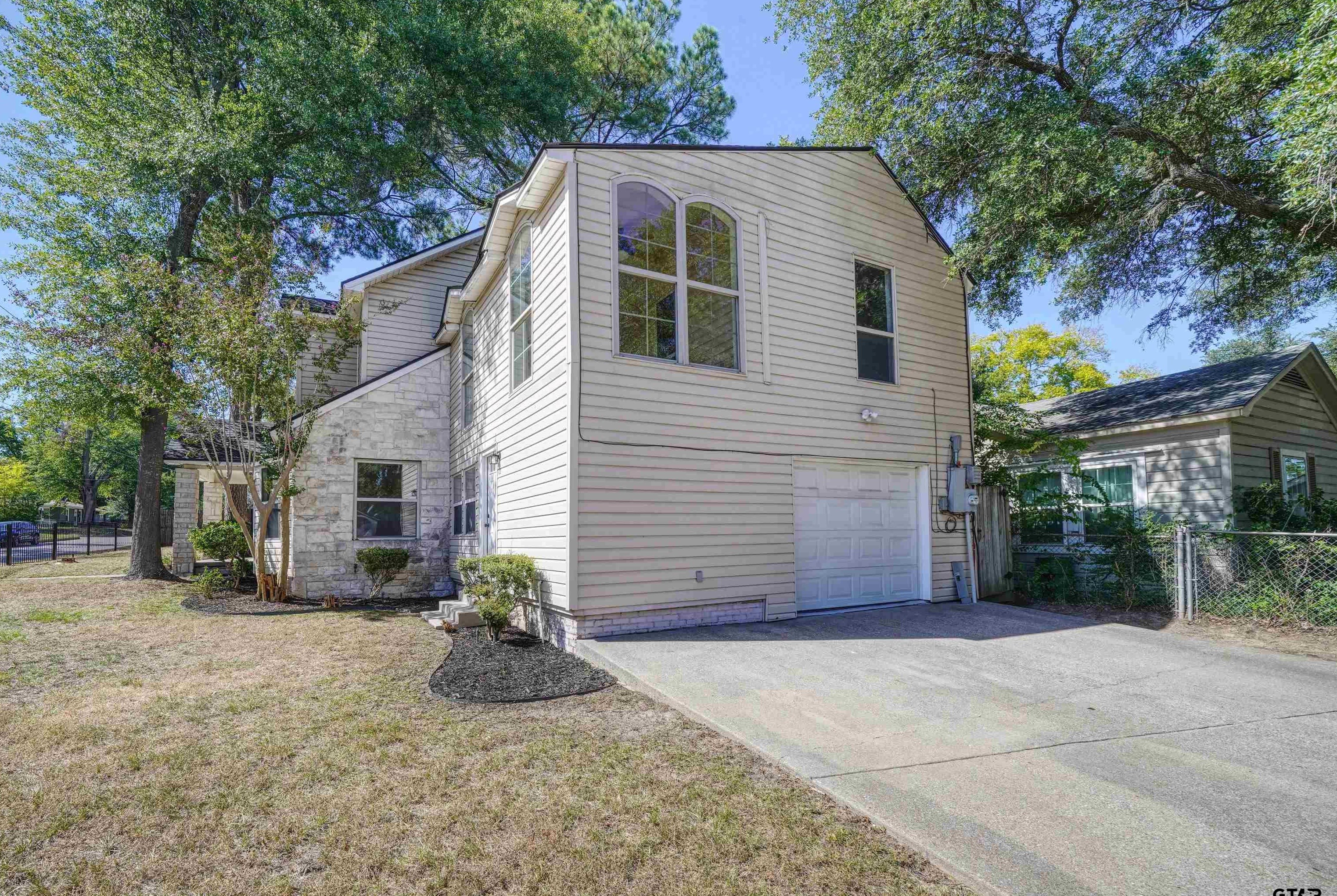 627 2nd St, Tyler TX  75701-2945 exterior