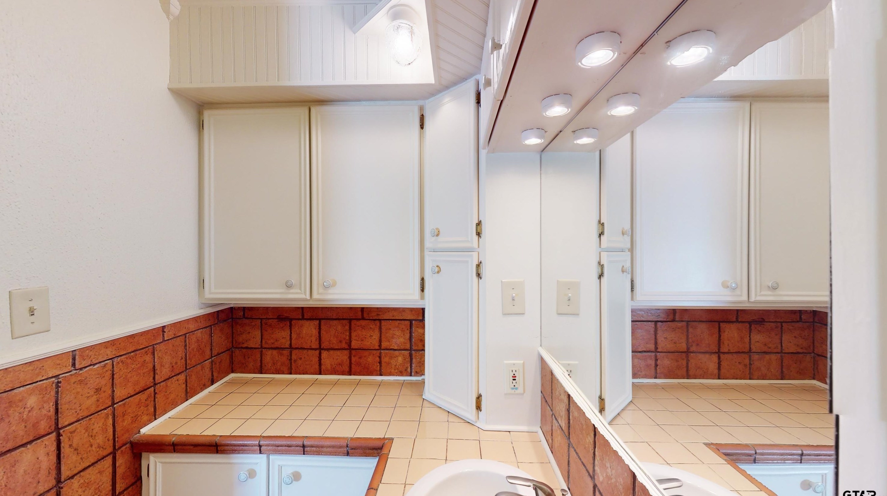 1222 Donnybrook Ave, Tyler TX 75701-3113 exterior