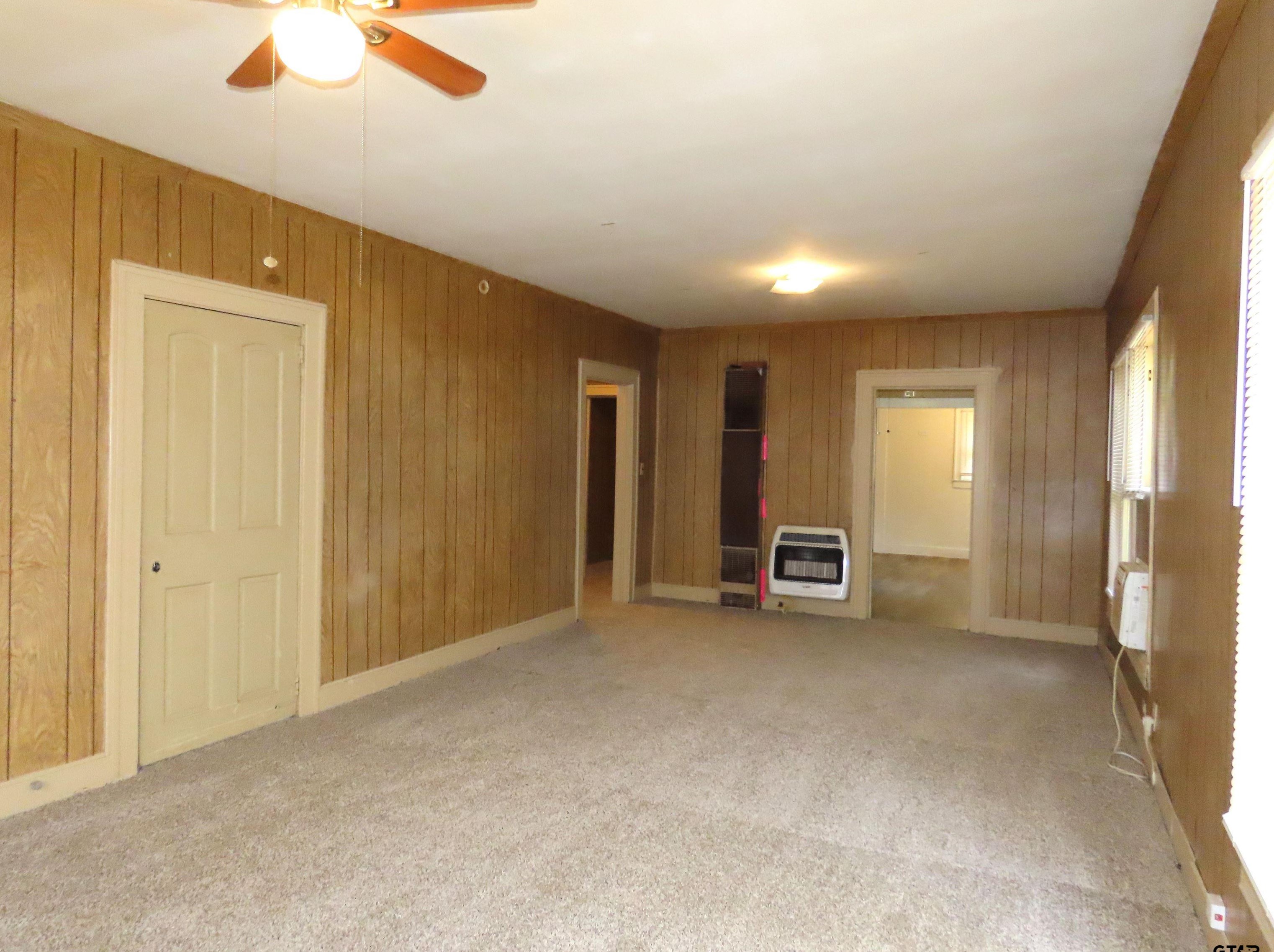 823 Donnybrook Ave, Tyler TX  75701-1705 exterior