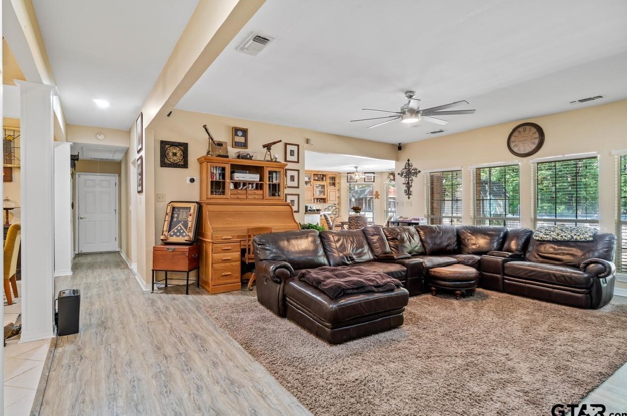 1105 Vz County Road 1116, Fruitvale TX  75127-3465 exterior