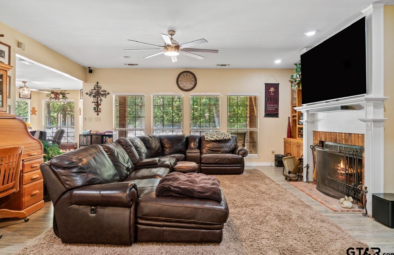1105 Vz County Road 1116, Fruitvale TX  75127-3465 exterior