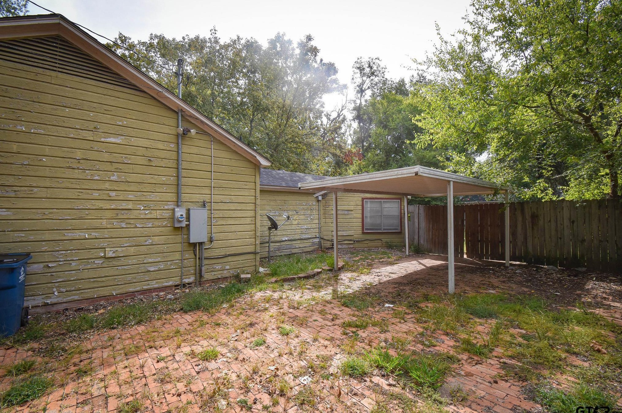 408 Woodlawn St, Henderson TX  75652-6044 exterior