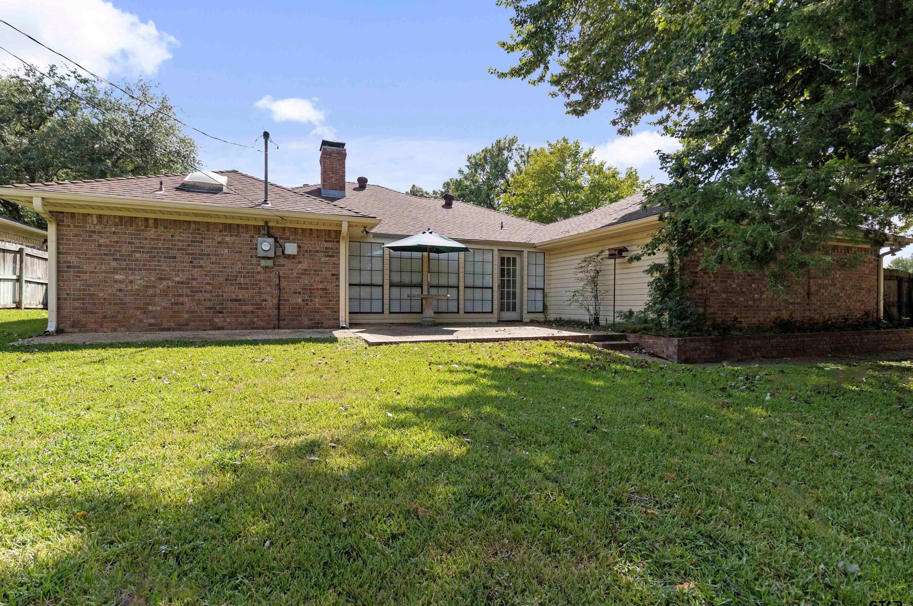 709 Becky Dr, Tyler TX  75703-3693 exterior