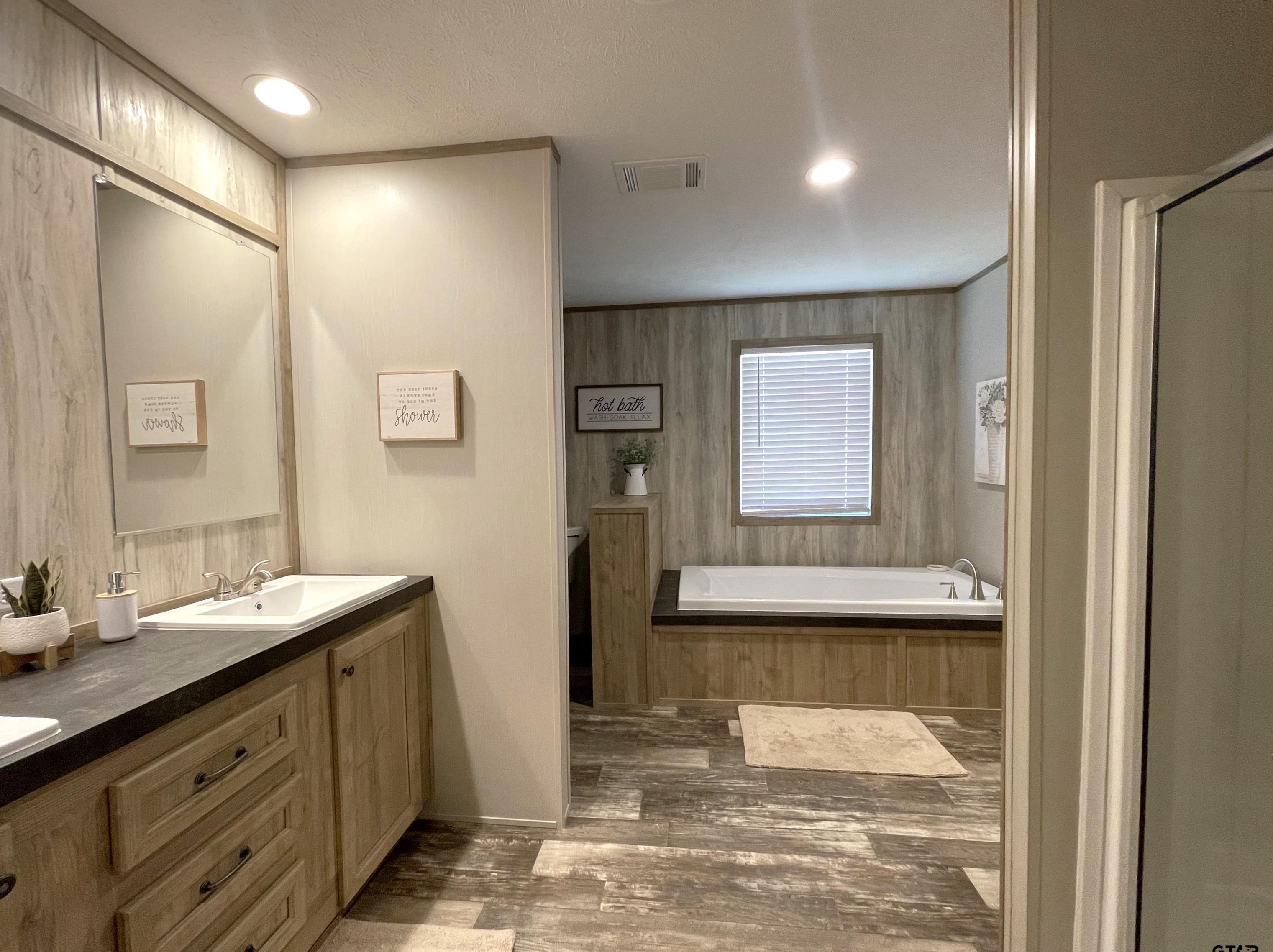 2370 Blocker Rd, Marshall TX 75672-3720 exterior