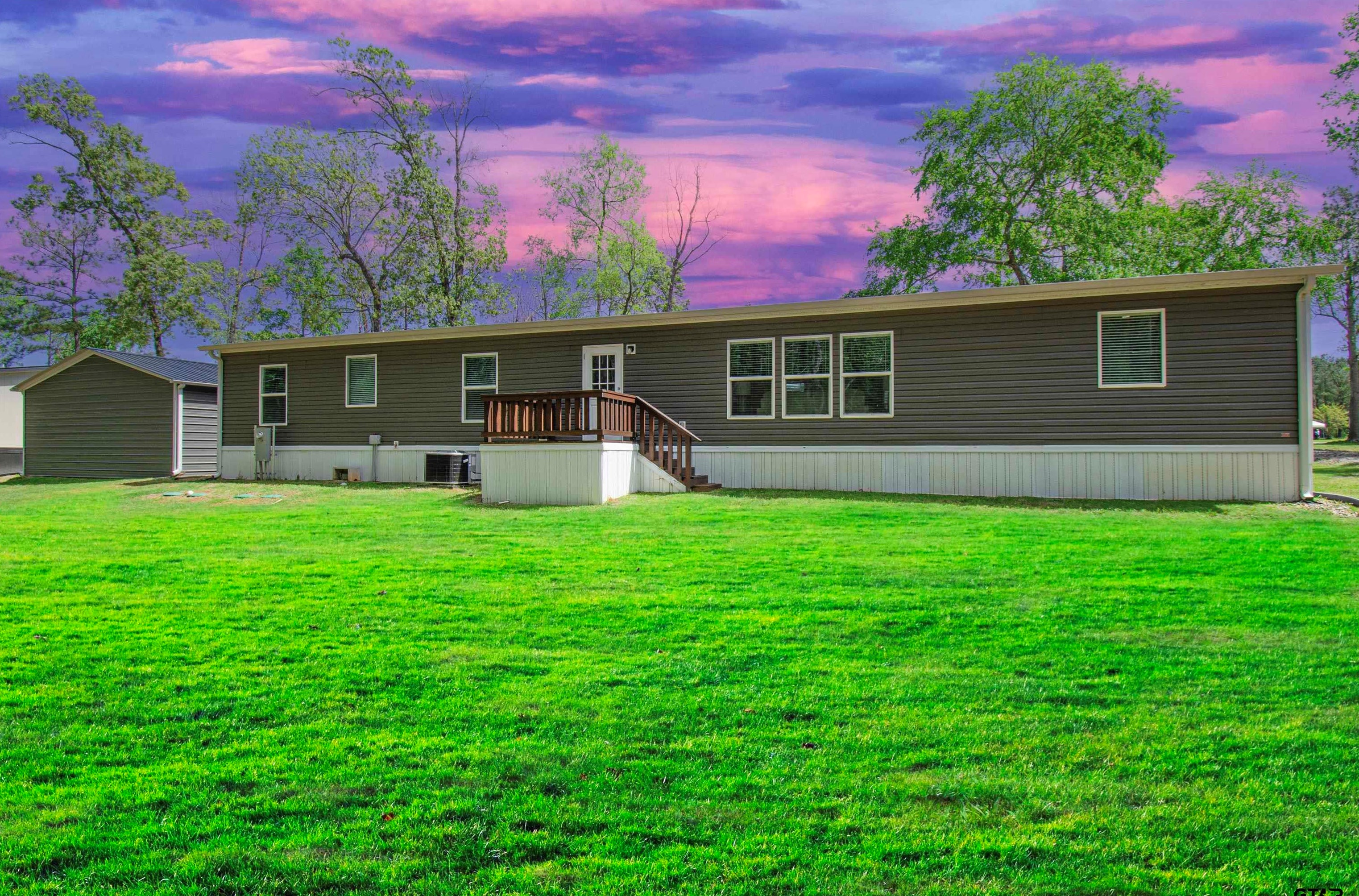 2370 Blocker Rd, Marshall TX 75672-3720 exterior