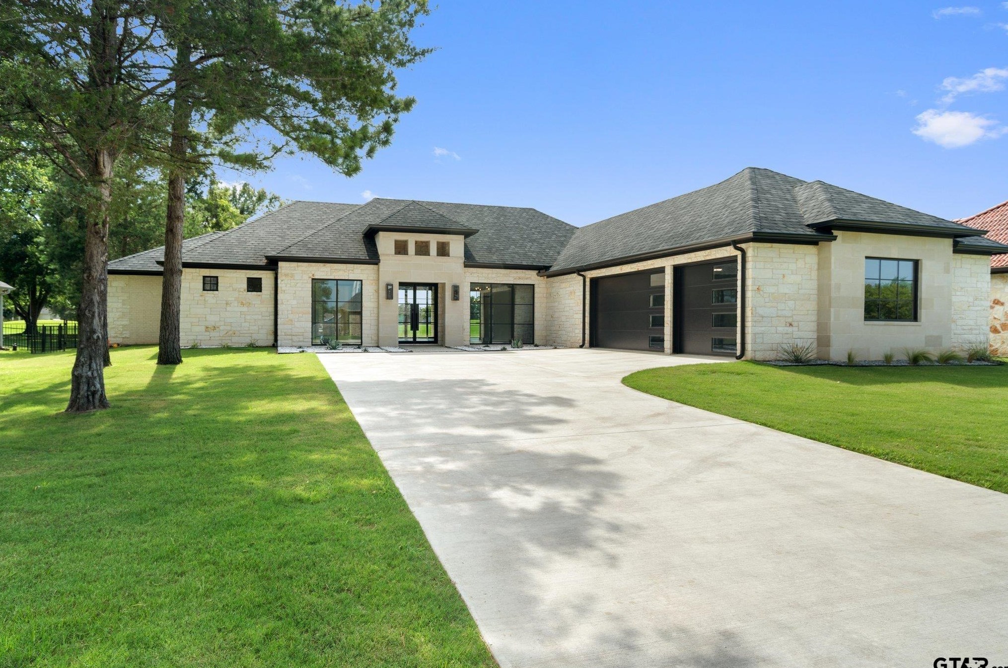 94 Ryder Cup Trl, Hide A Way TX  75771-5067 exterior
