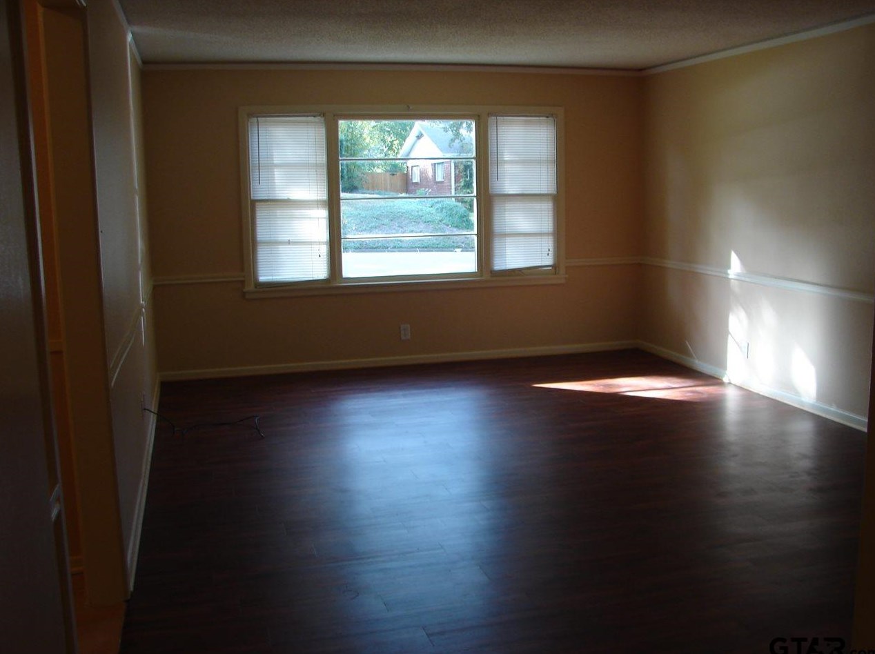 3312 Brookside Dr, Tyler TX  75701-7743 exterior