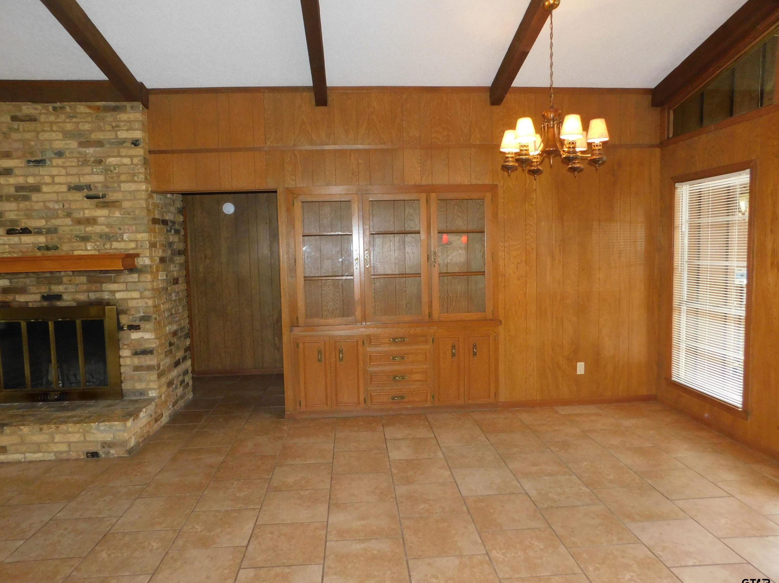 302 Rosewood Dr, Hide A Way TX  75771-5238 exterior
