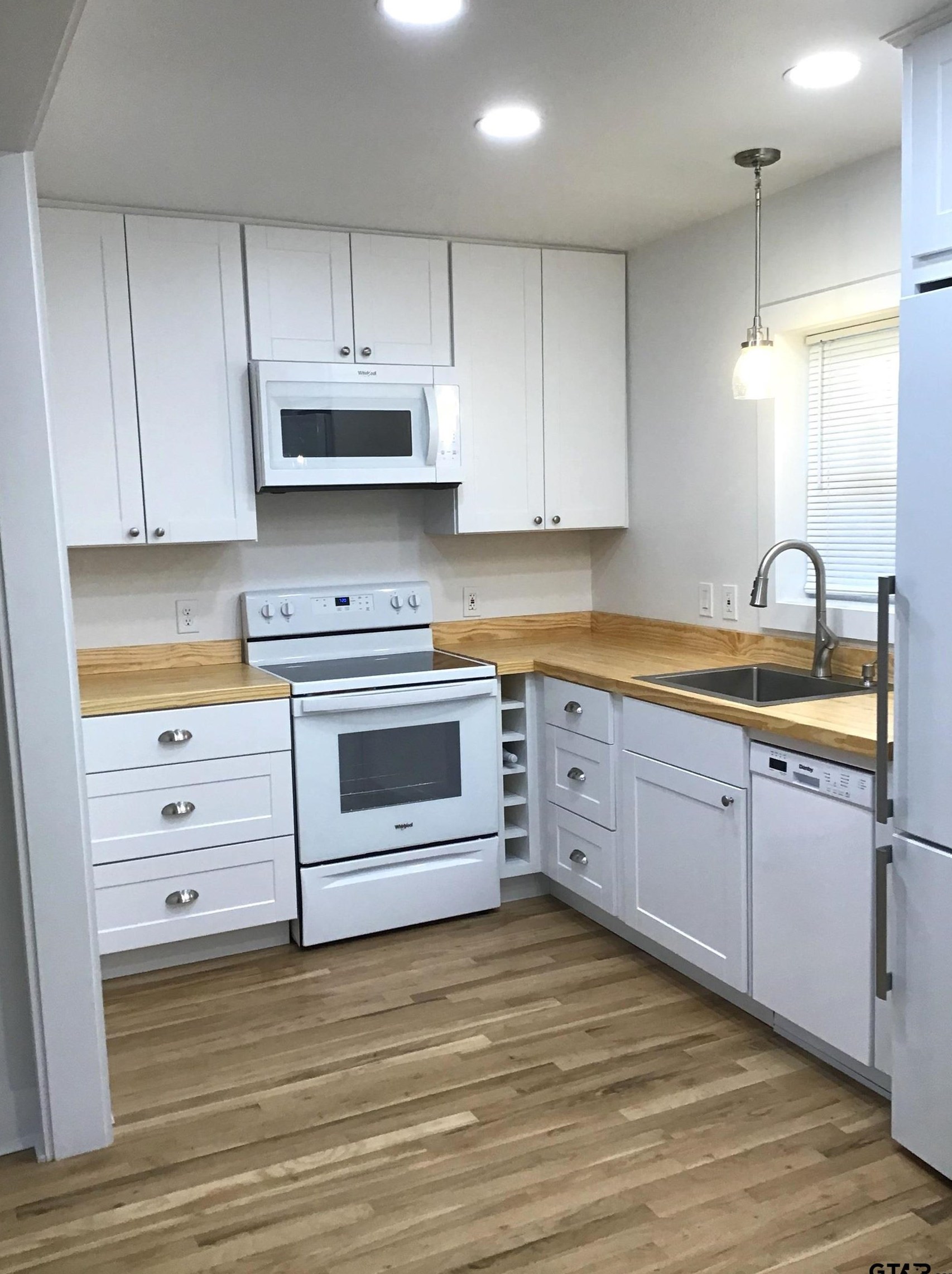 1312 Elm St, Tyler TX  75702-6158 exterior