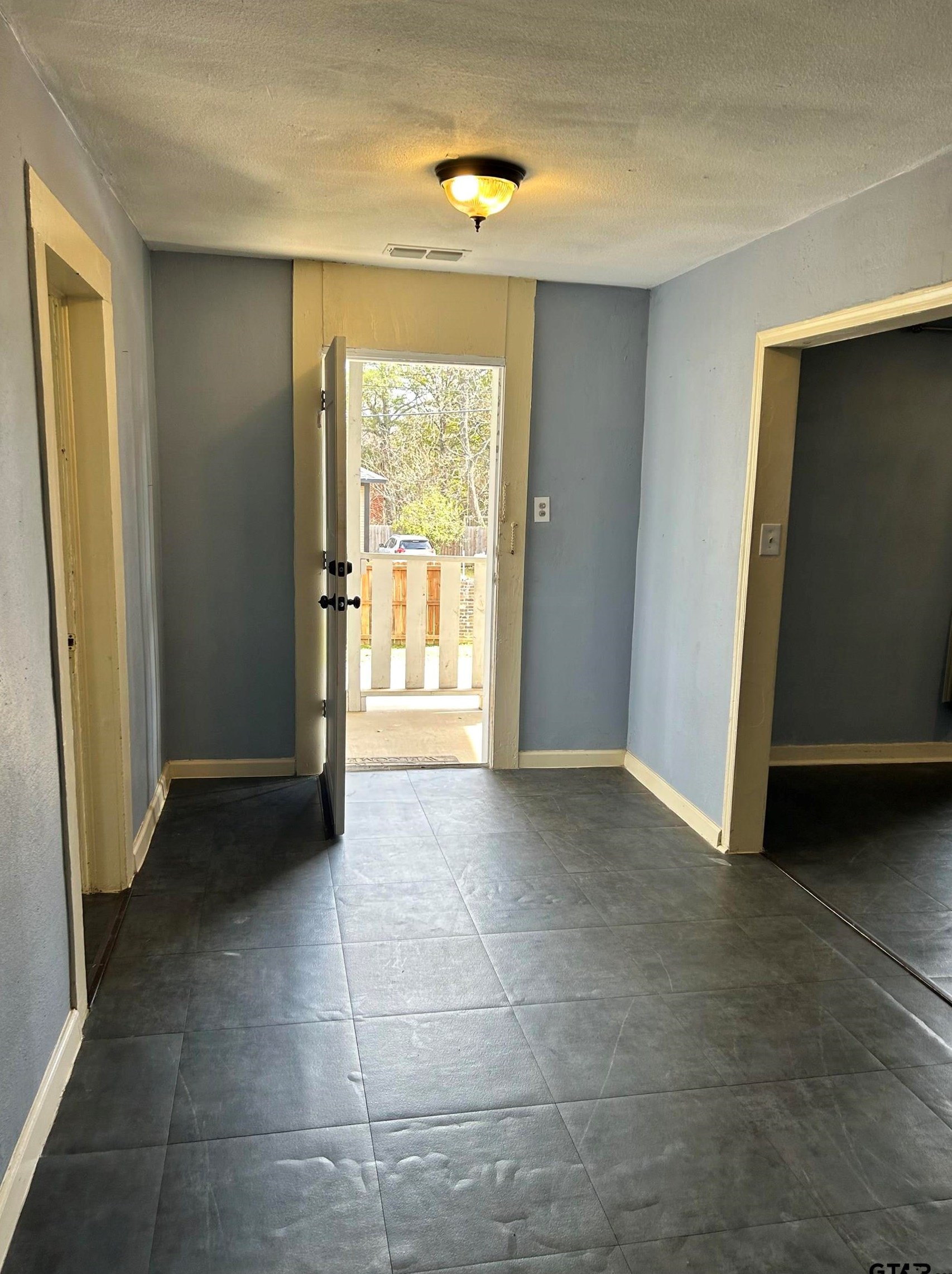 622 Della Ave, Tyler TX  75702-5241 exterior