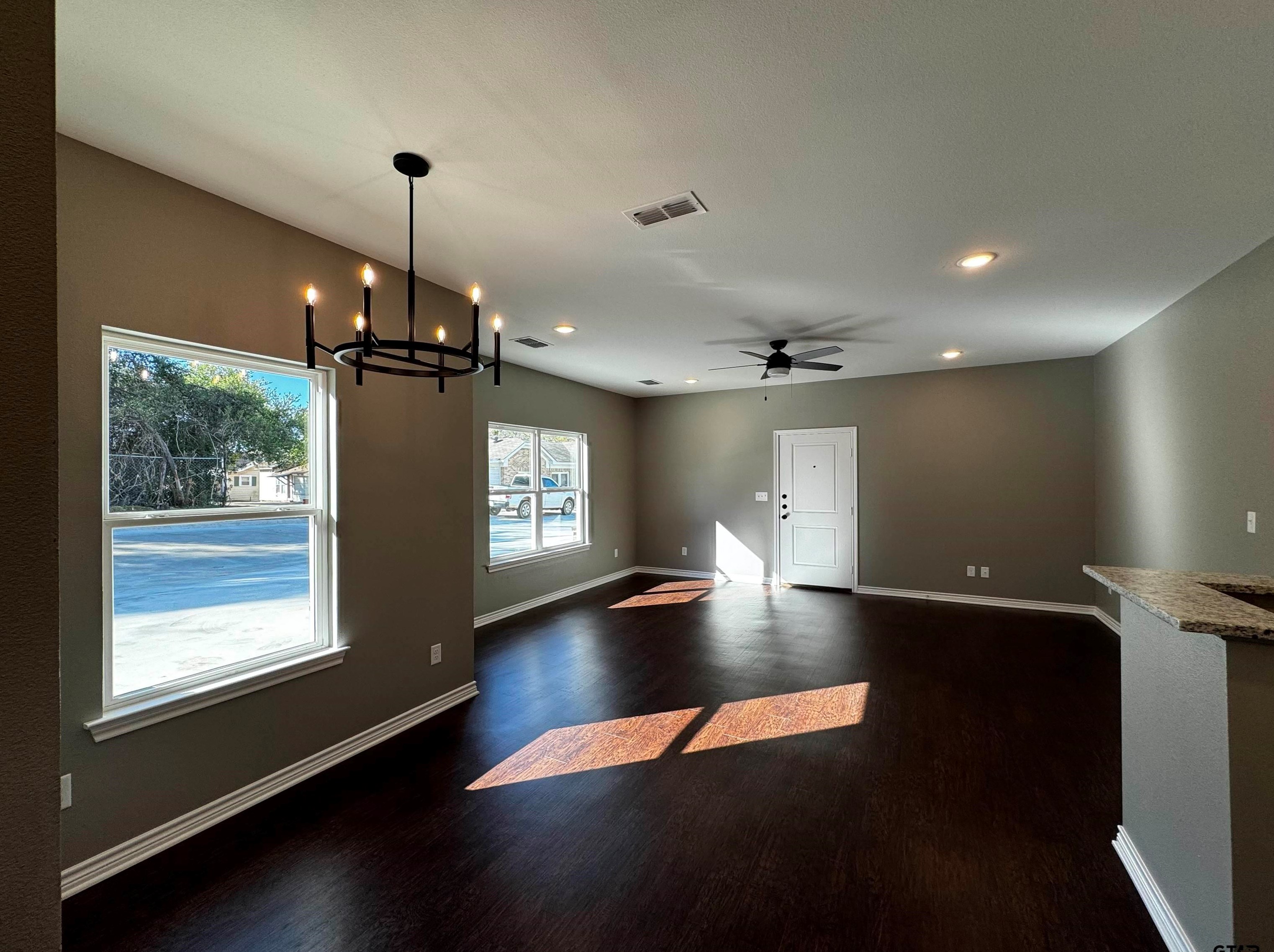 958 Marshall St, Henderson TX  75652-5934 exterior