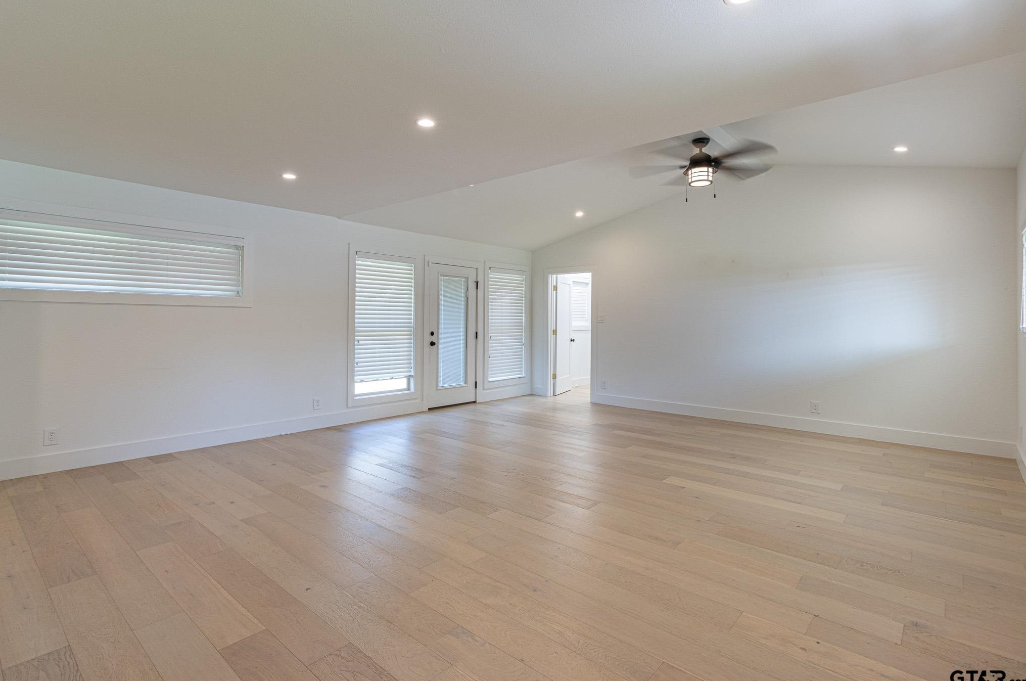 3225 Donnybrook Ave, Tyler TX  75701-7939 exterior