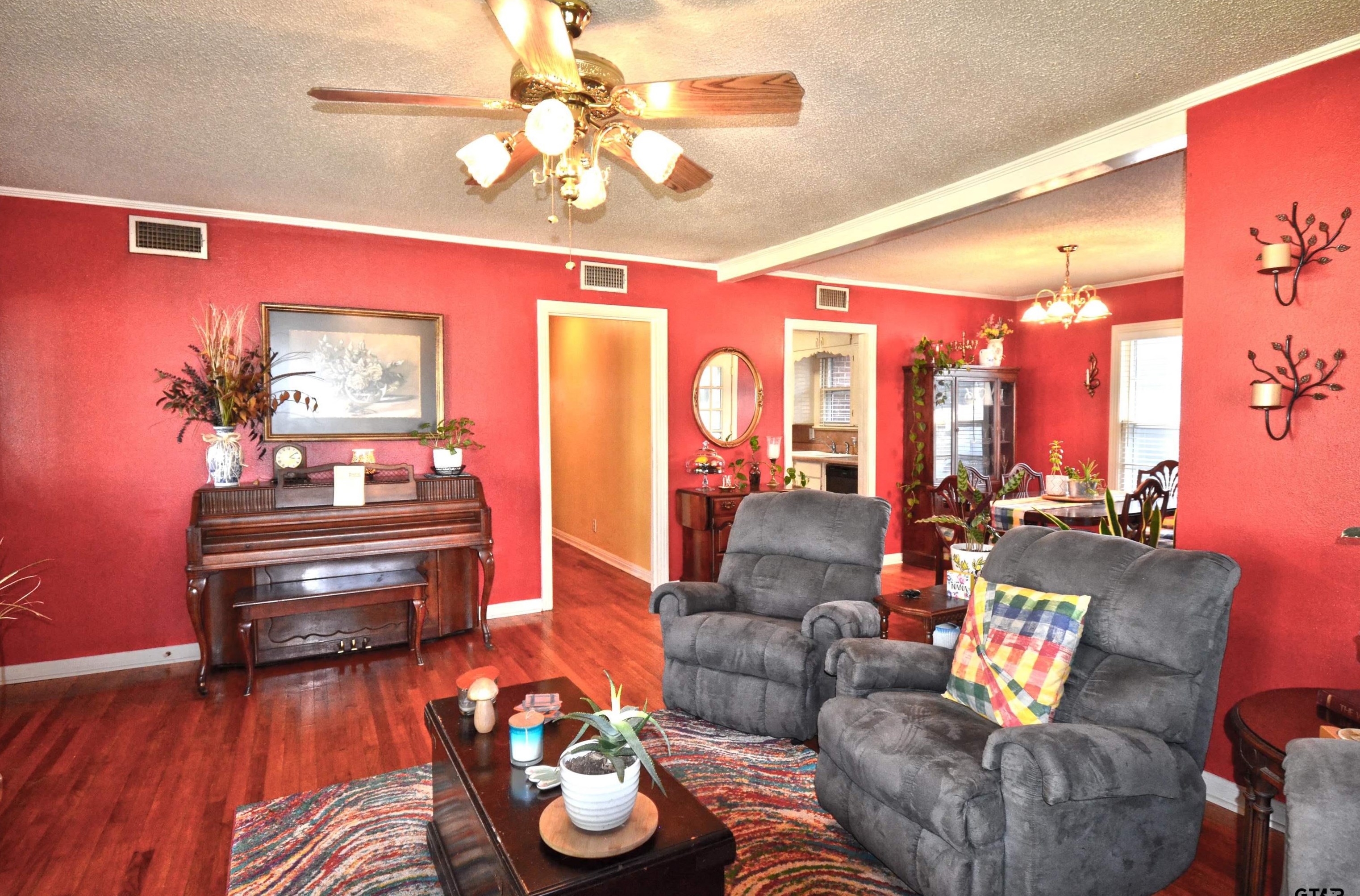 2803 Bain Pl, Tyler TX  75701-8017 exterior