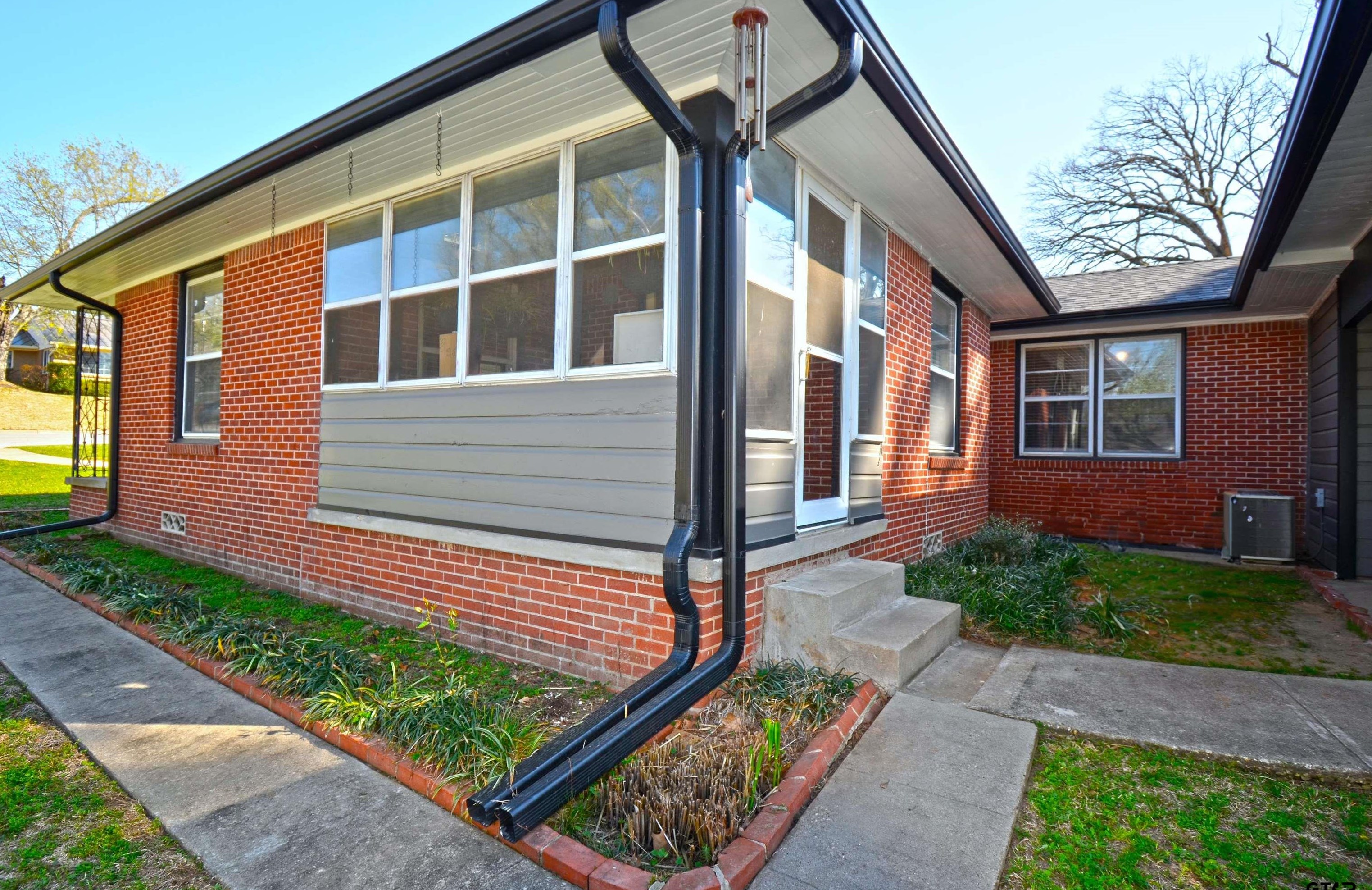 2803 Bain Pl, Tyler TX  75701-8017 exterior