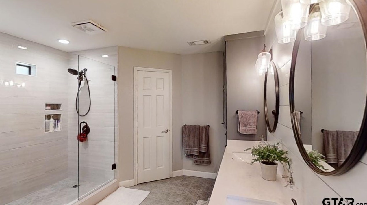 19525 Meadowood Ln, Tyler TX 75703-8777 exterior