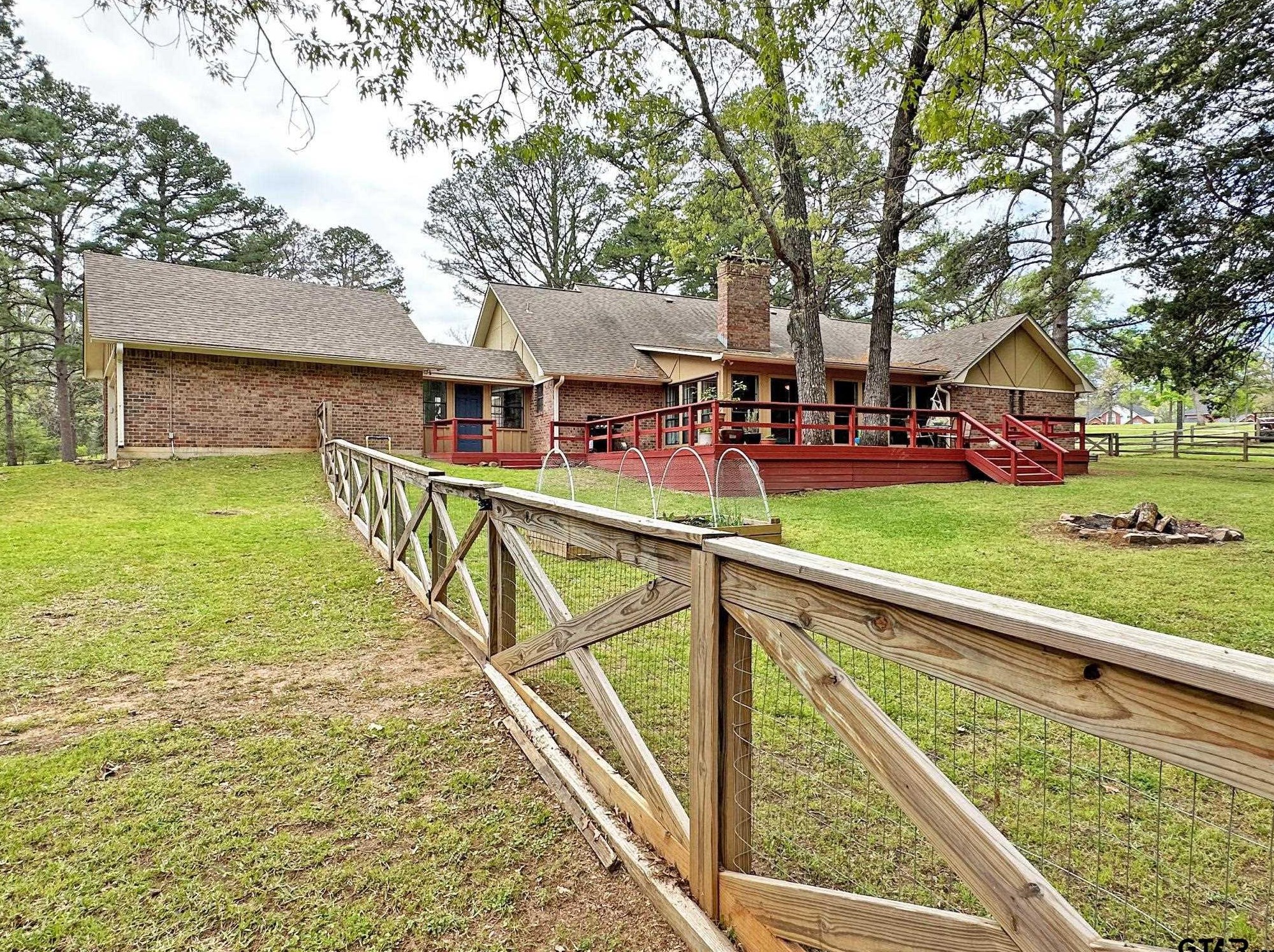 19525 Meadowood Ln, Tyler TX 75703-8777 exterior